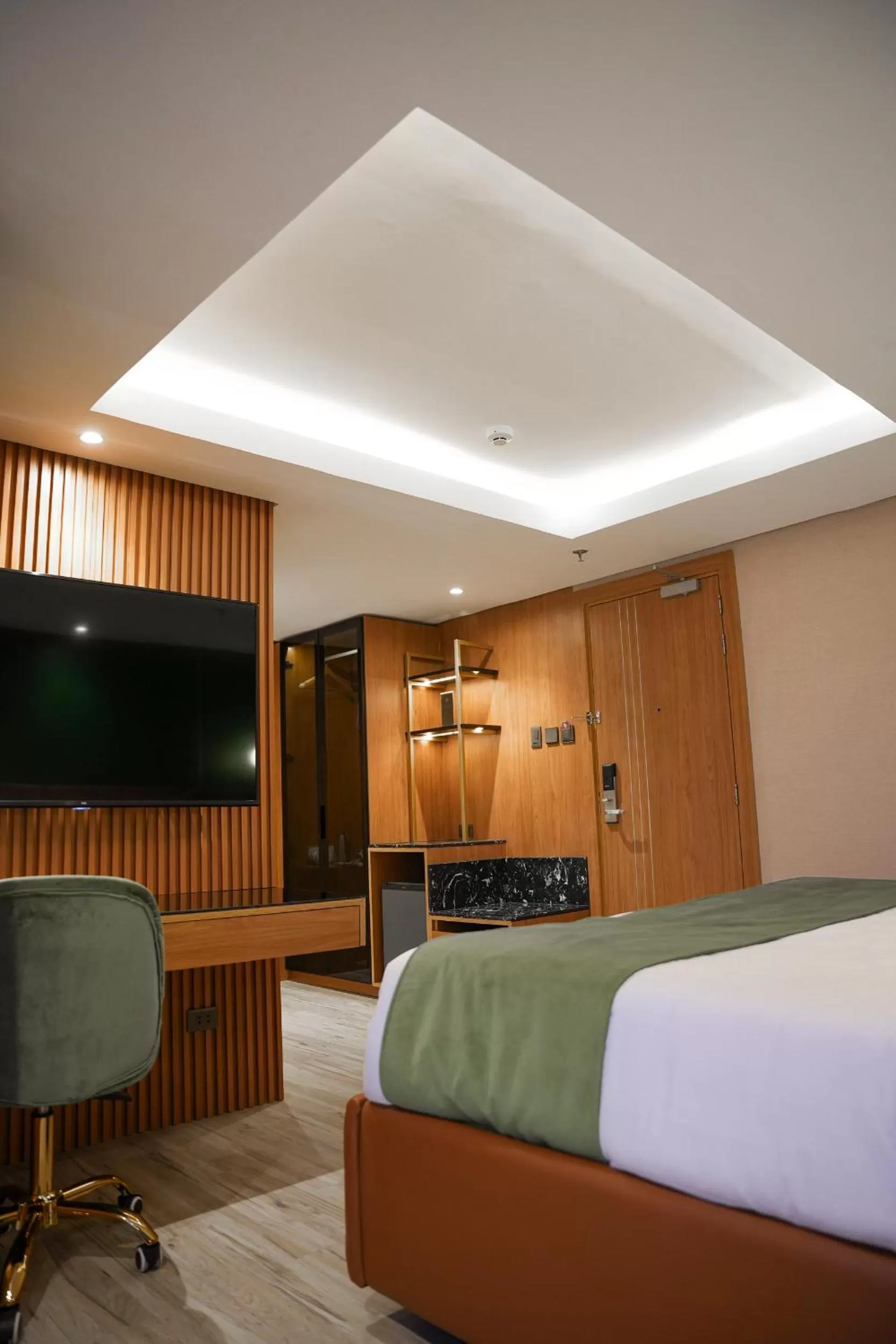 King Room in Ironwood Hotel