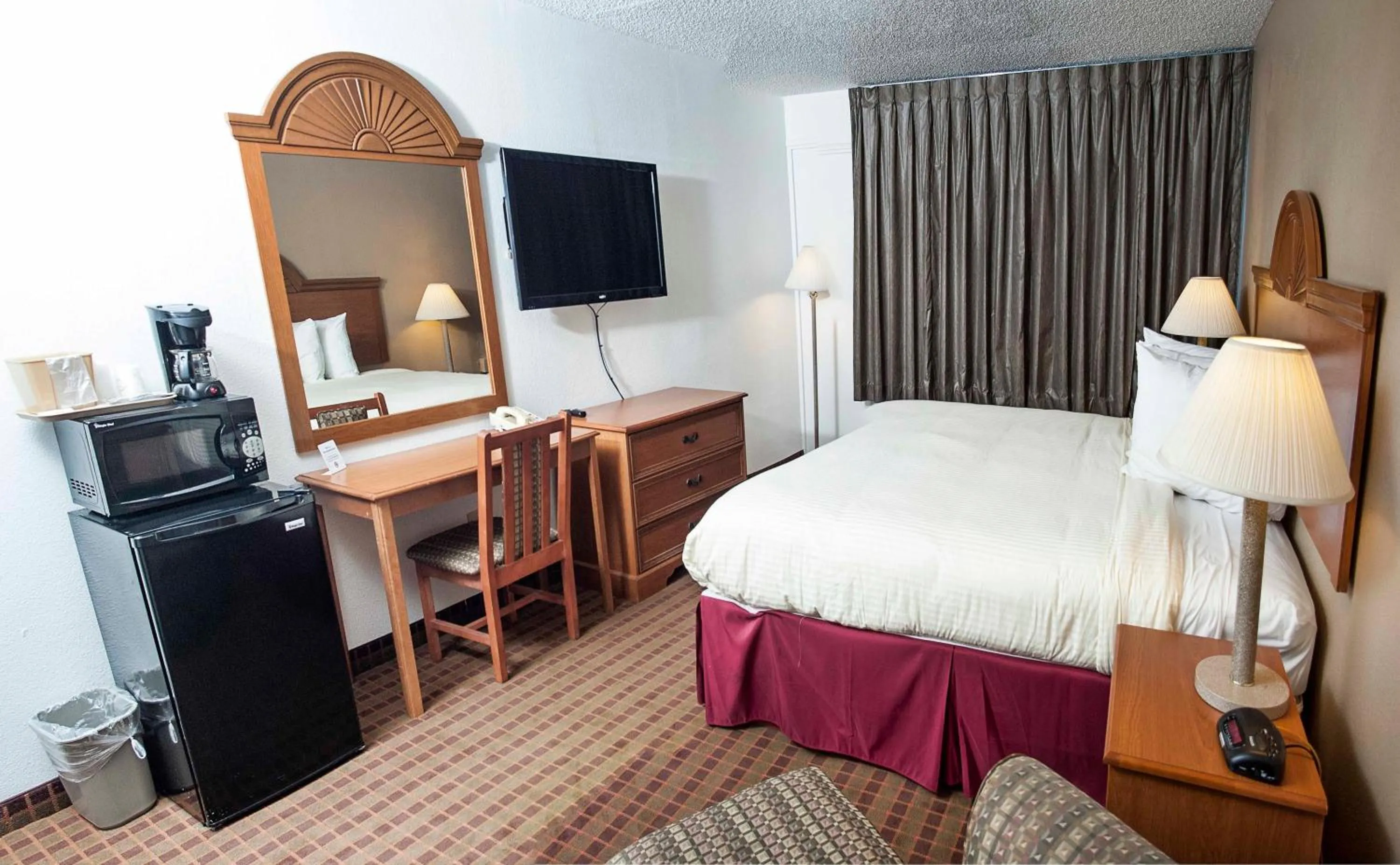 Standard King Room - Non-Smoking  in Express Inn & Suites