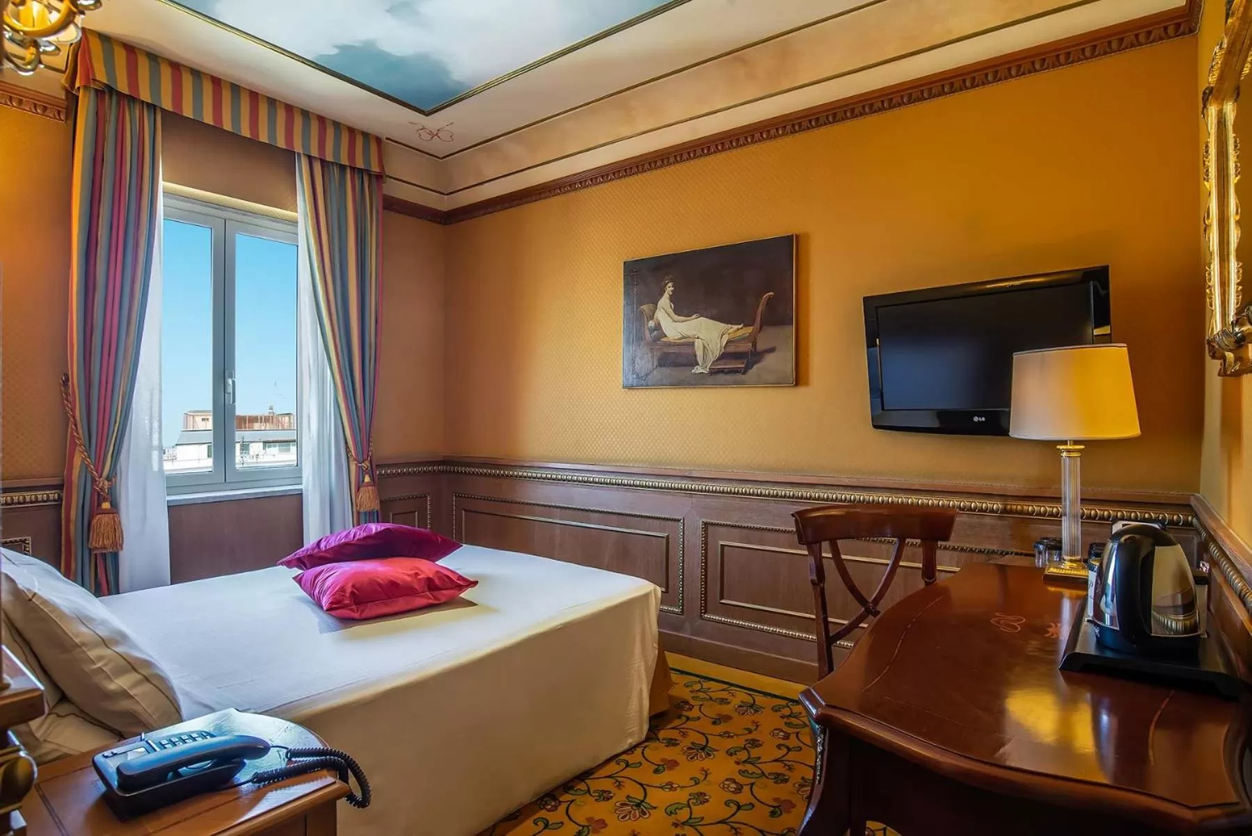Prestige Double Room with View in River Palace Hotel
