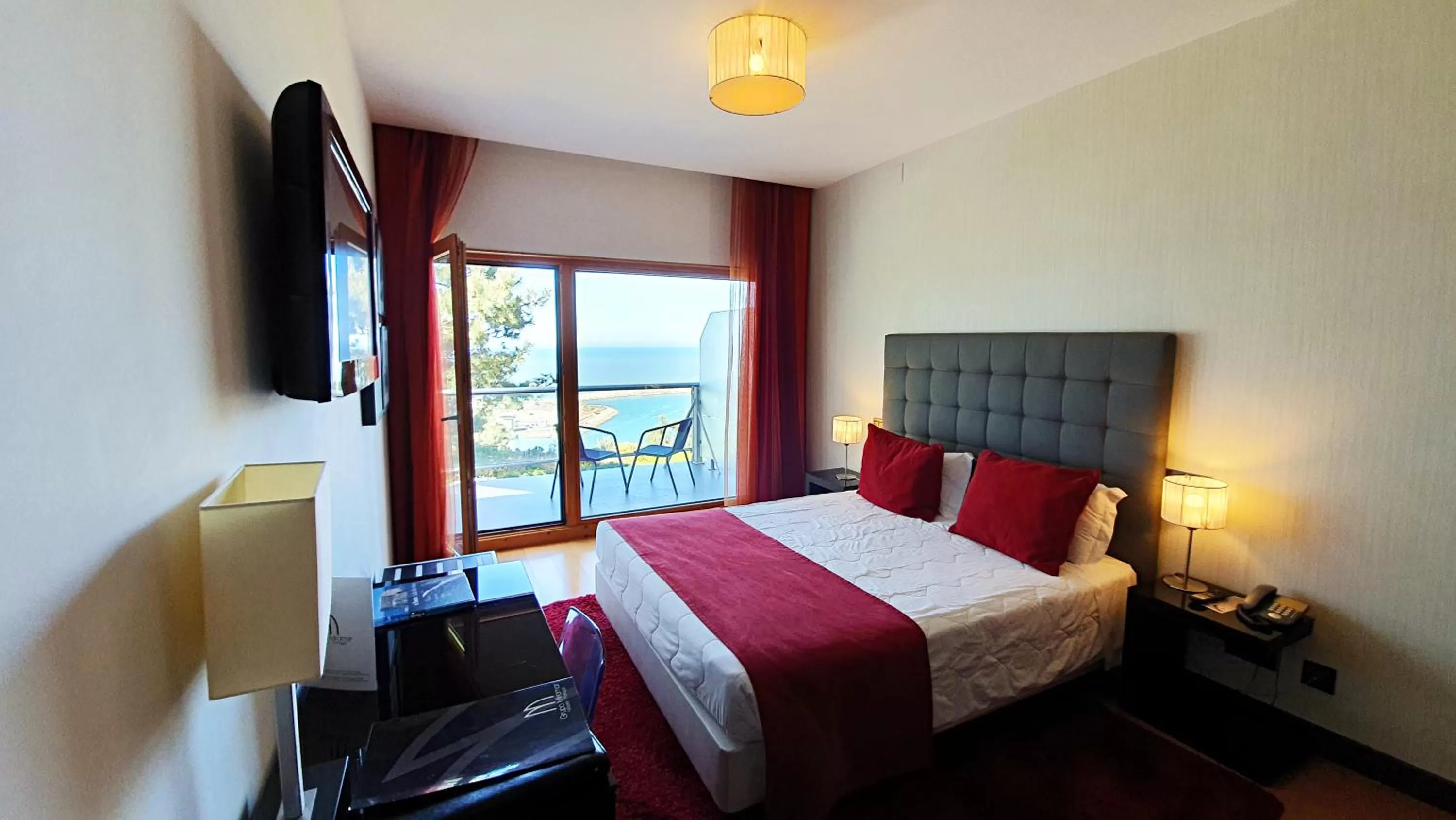 Double/Twin Room with Sea View in Hotel Miramar Sul