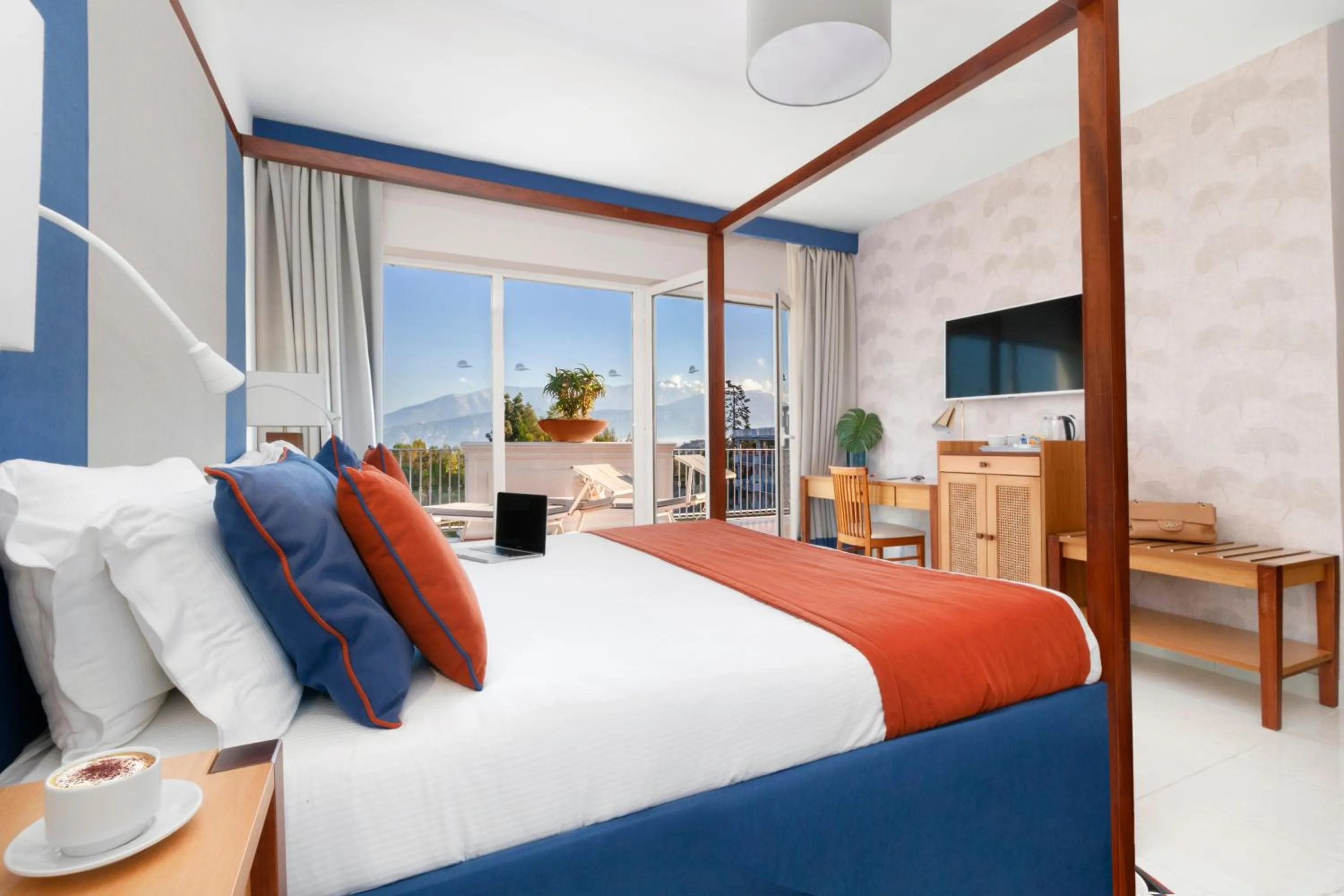 Deluxe Double Room with Balcony and Sea View - Annex in Atlantic Palace Hotel