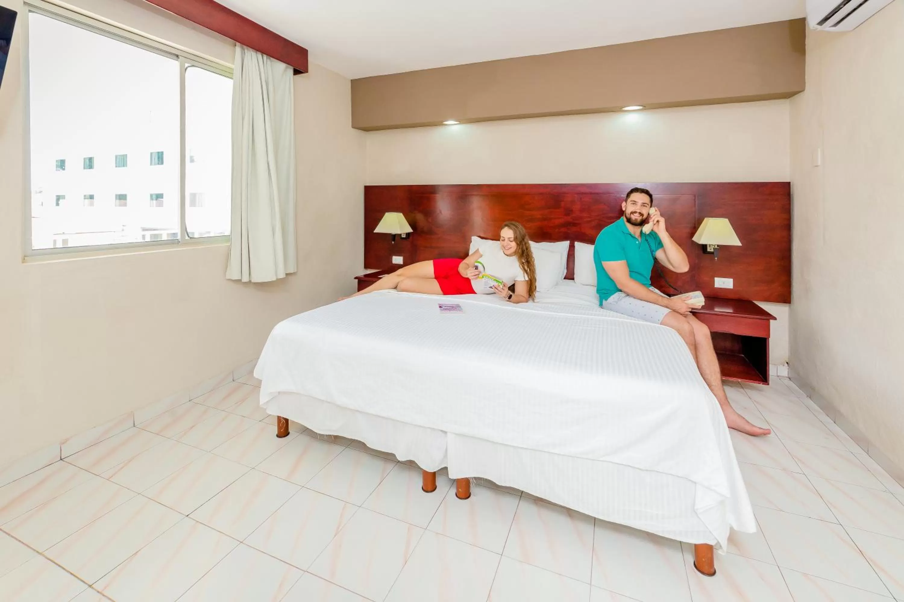 Standard King Room in Hotel Maria del Carmen