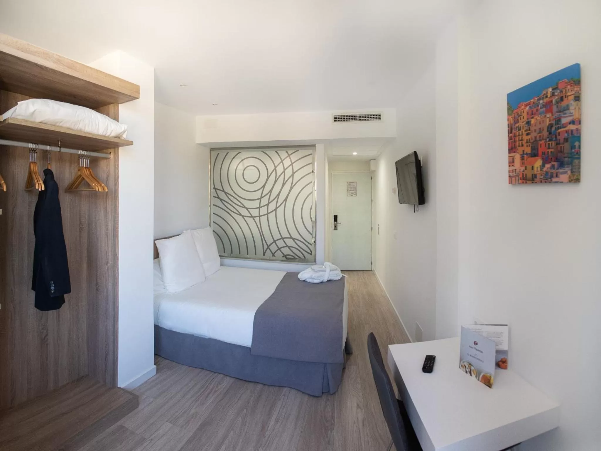 Photo of the whole room, Bed in Hotel Pasarela
