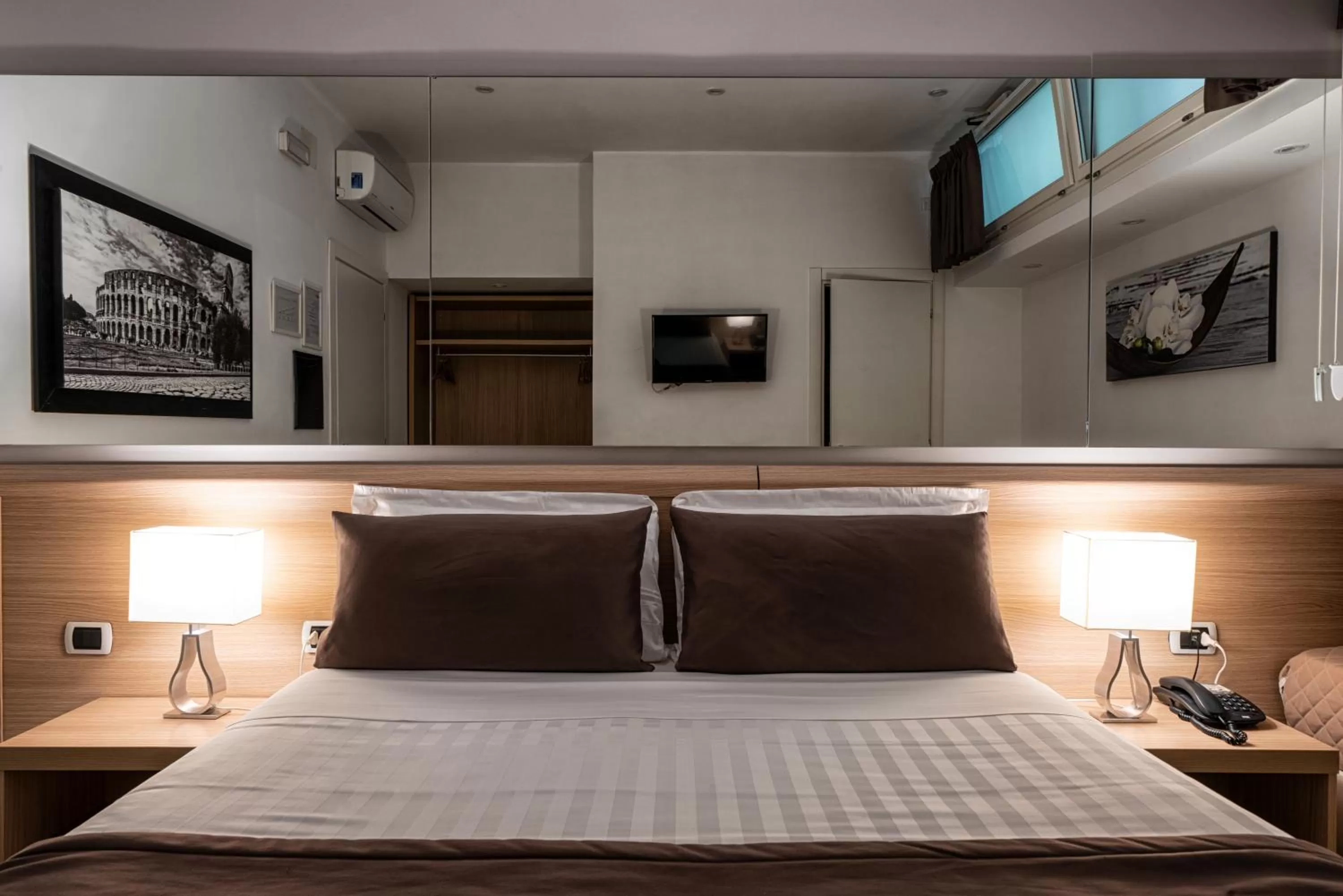 Double or Twin Room in Hotel Paolo II