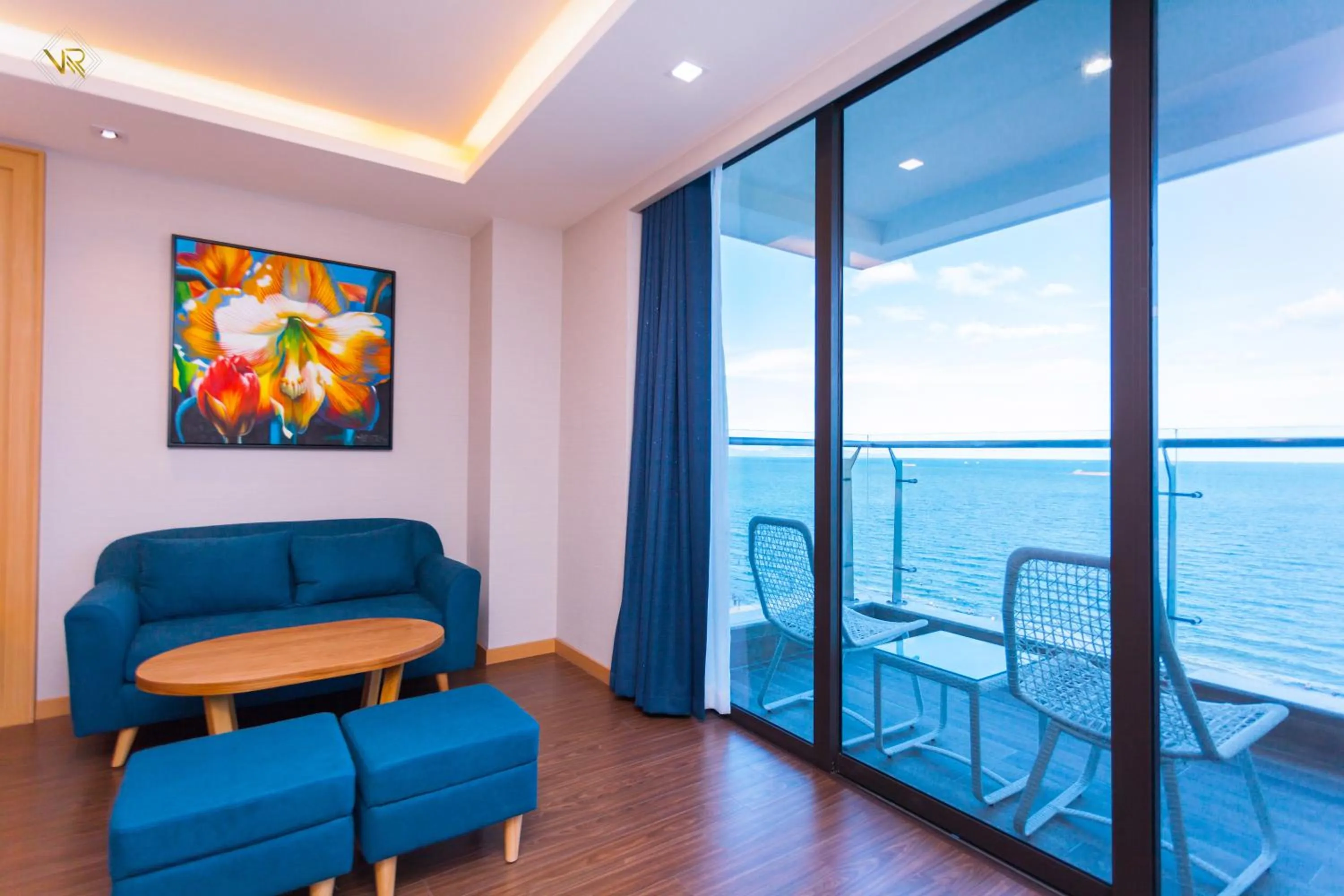 King Suite with Balcony in VUNG TAU RIVA HOTEL