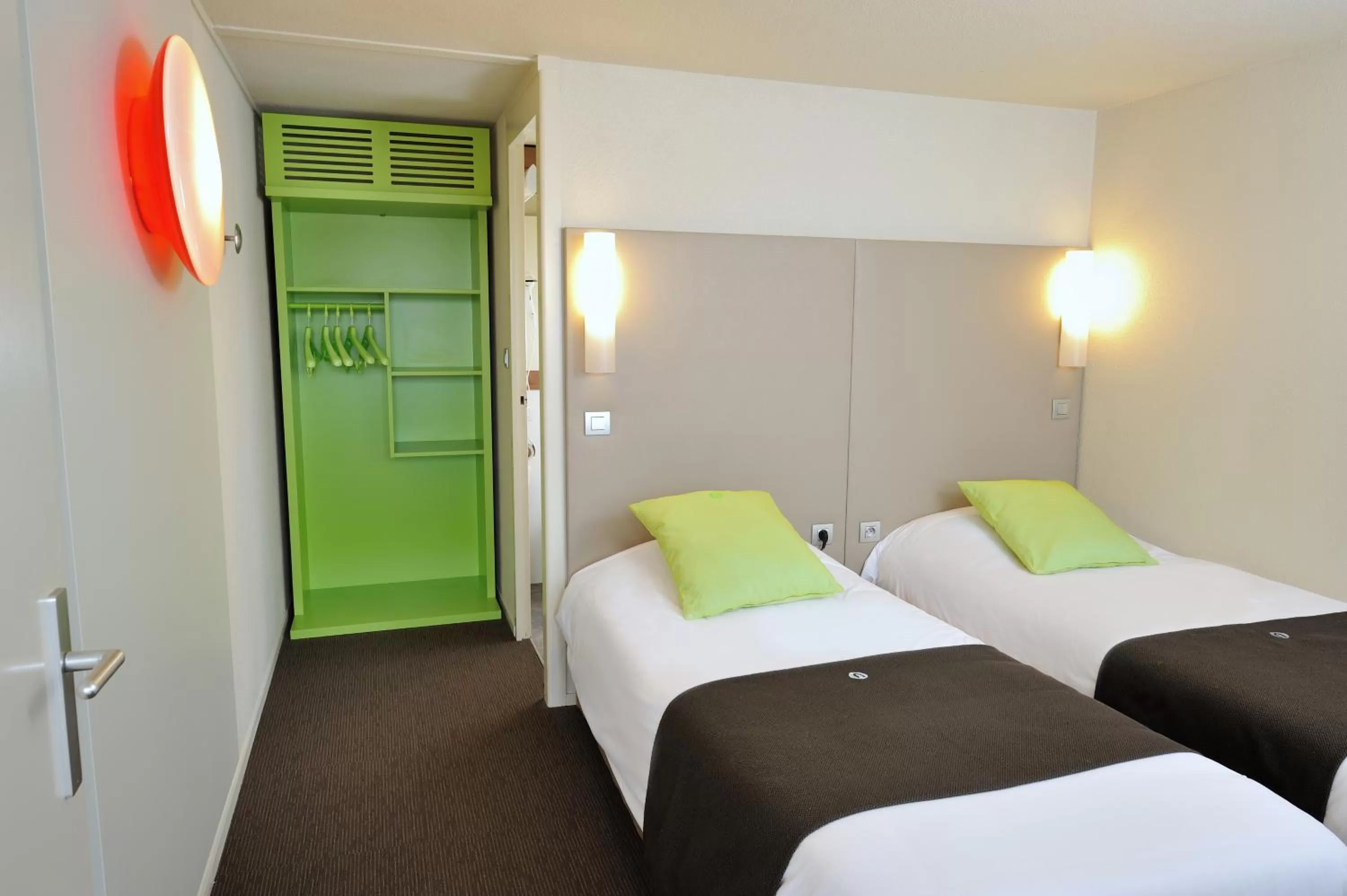 Superior Twin Room in Campanile Lorient - Lanester