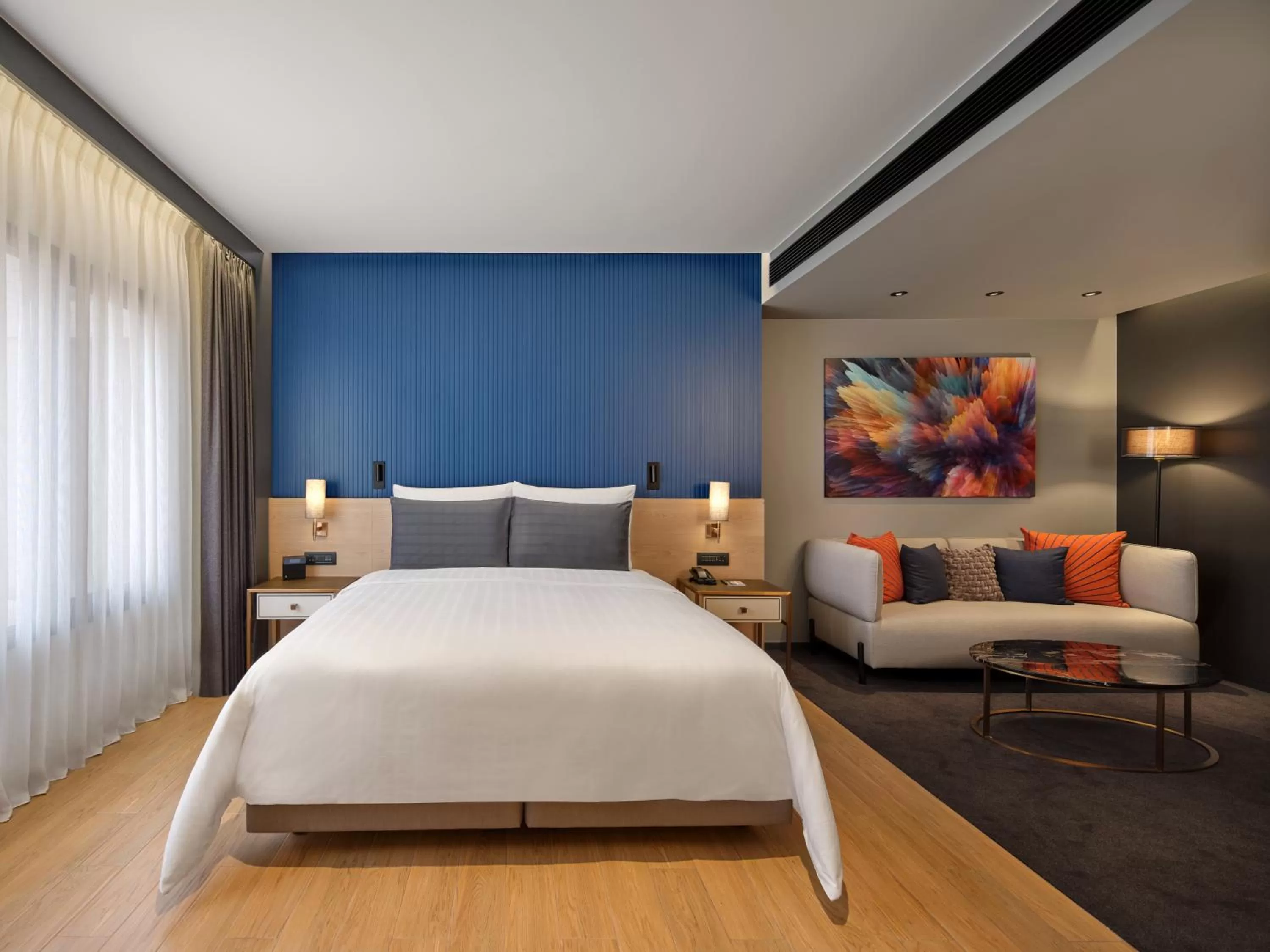 Standard King Room in Sindhorn Midtown Hotel Bangkok, Vignette Collection by IHG