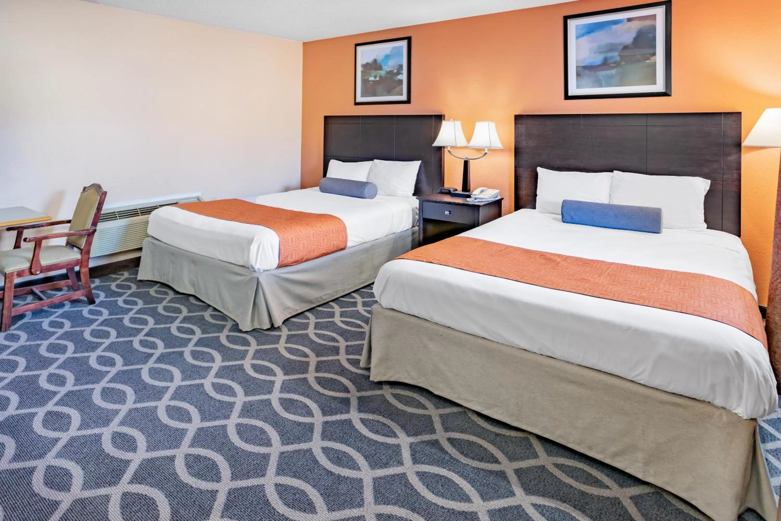 Double Room - Disability Access/Non-Smoking in Howard Johnson by Wyndham Lenox