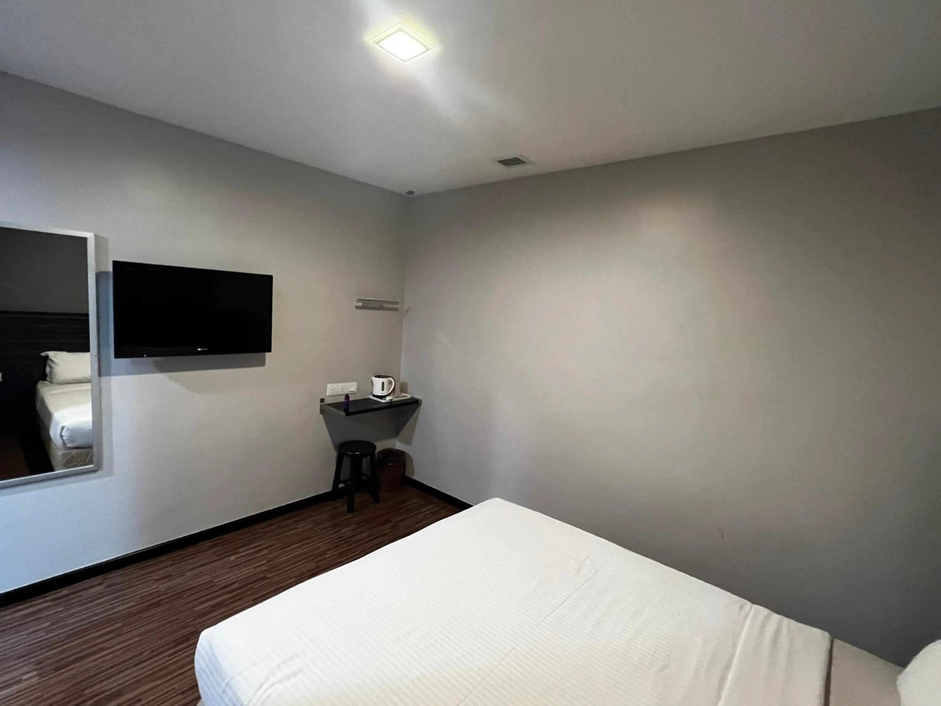 Queen Room with No Windows in Signature Hotel