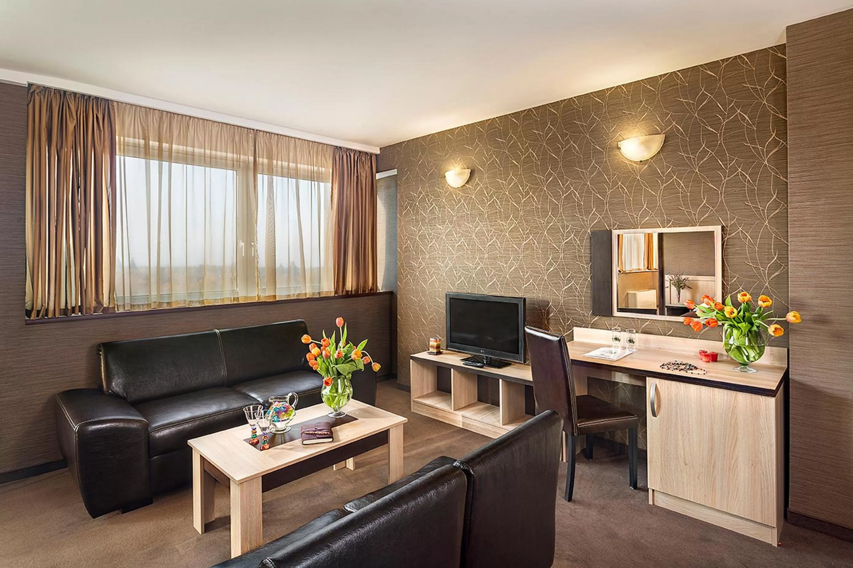 Panorama Suite with 3 Single beds with free tea/coffee making facilities in Park Hotel Moskva