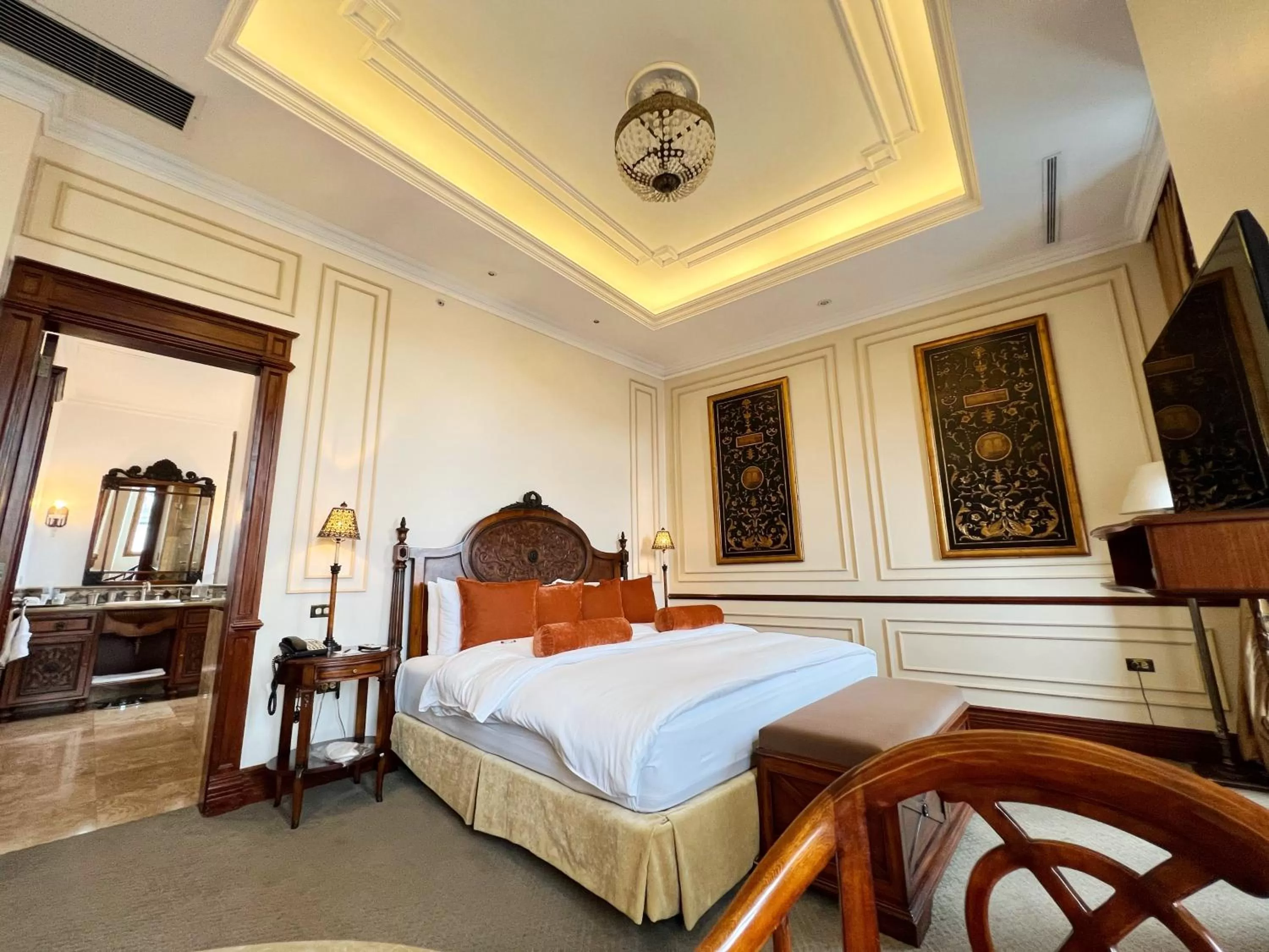 Suite with City View in Plaza Grande Hotel