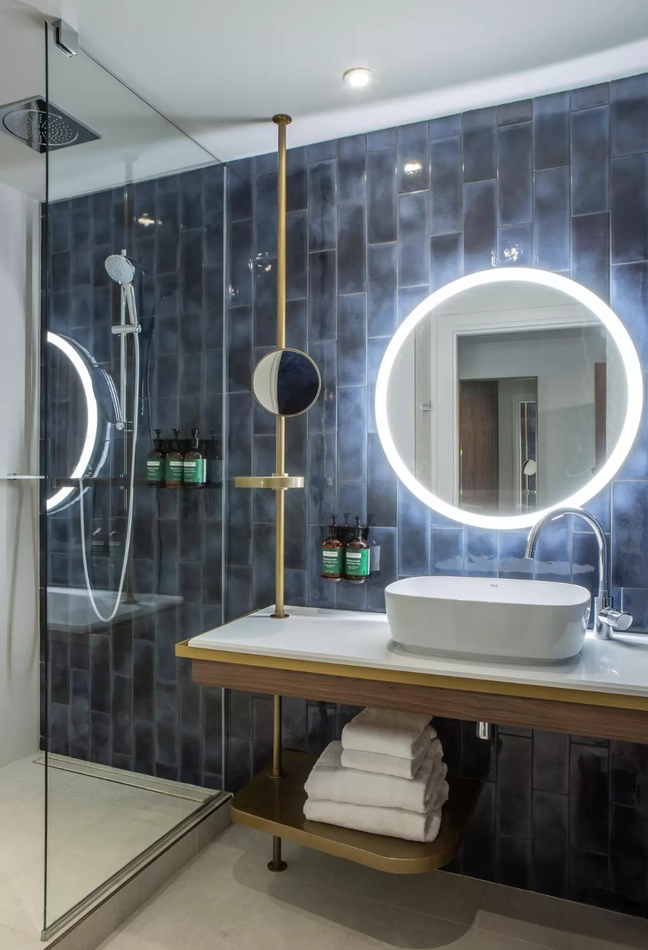 Standard King Room - Disability Access in Crowne Plaza - Nice - Grand Arenas by IHG