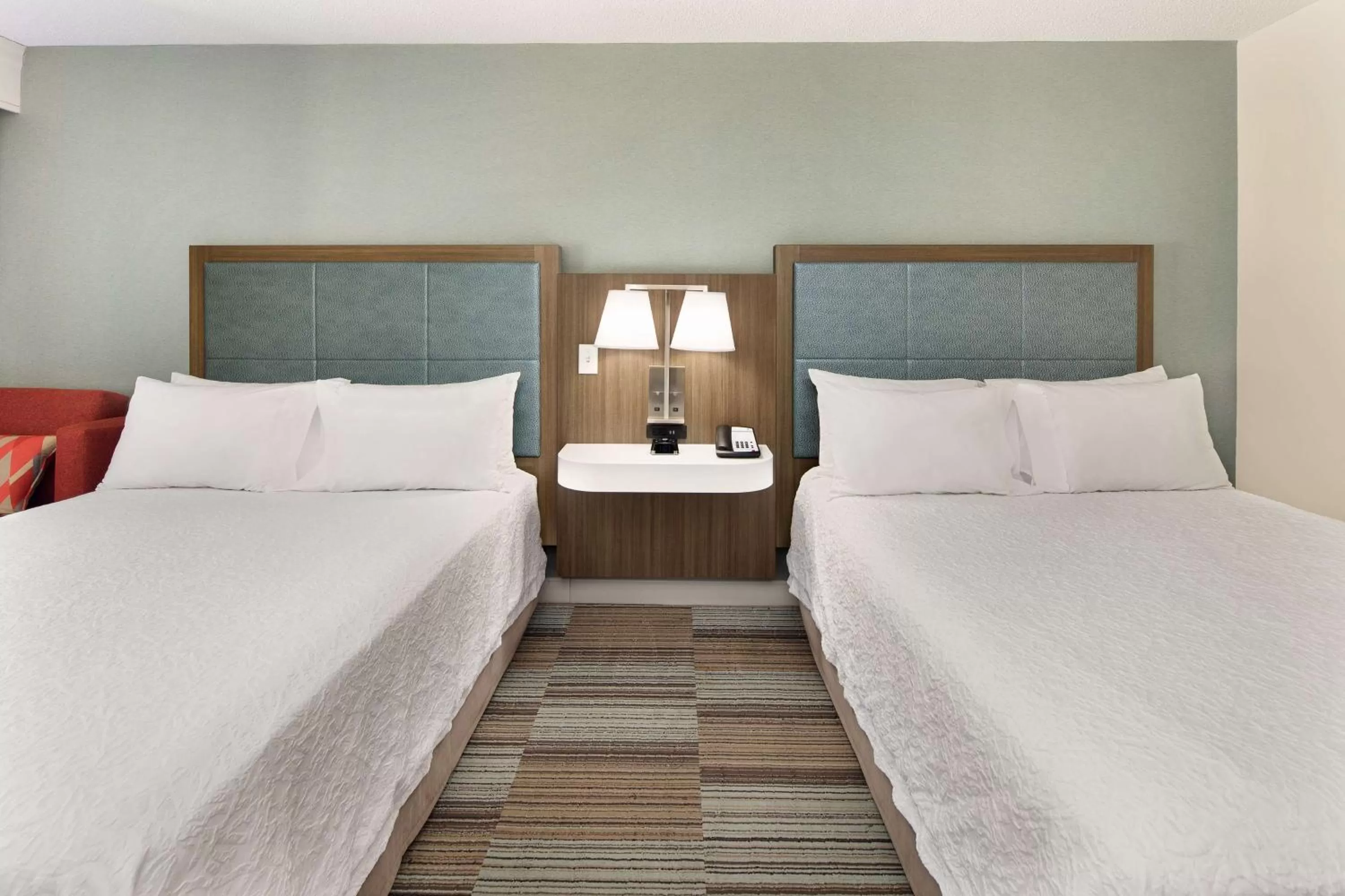 Queen Room with Bath Tub - Disability Access in Hampton Inn Atlanta-Georgia Tech-Downtown