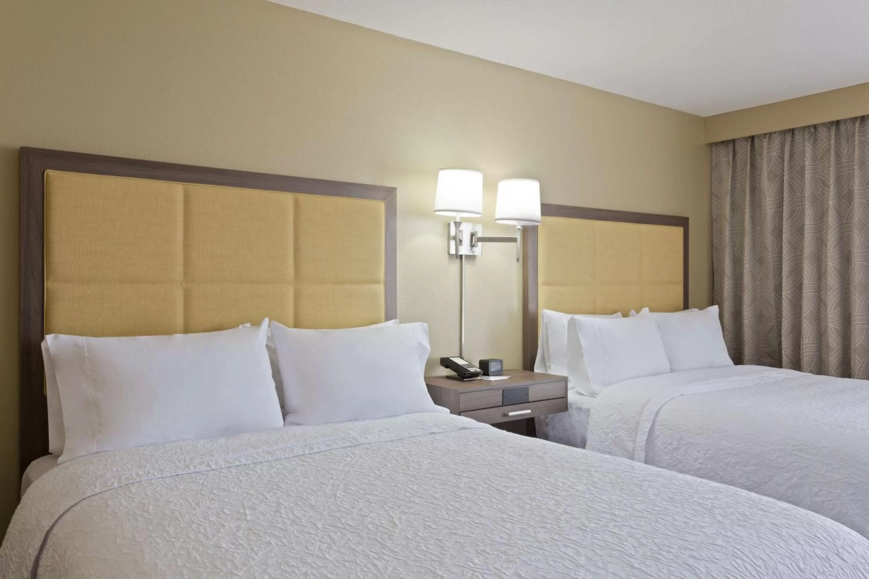 Queen Room with Two Queen Beds (4 Adults) in Hampton Inn Sault Ste Marie, MI