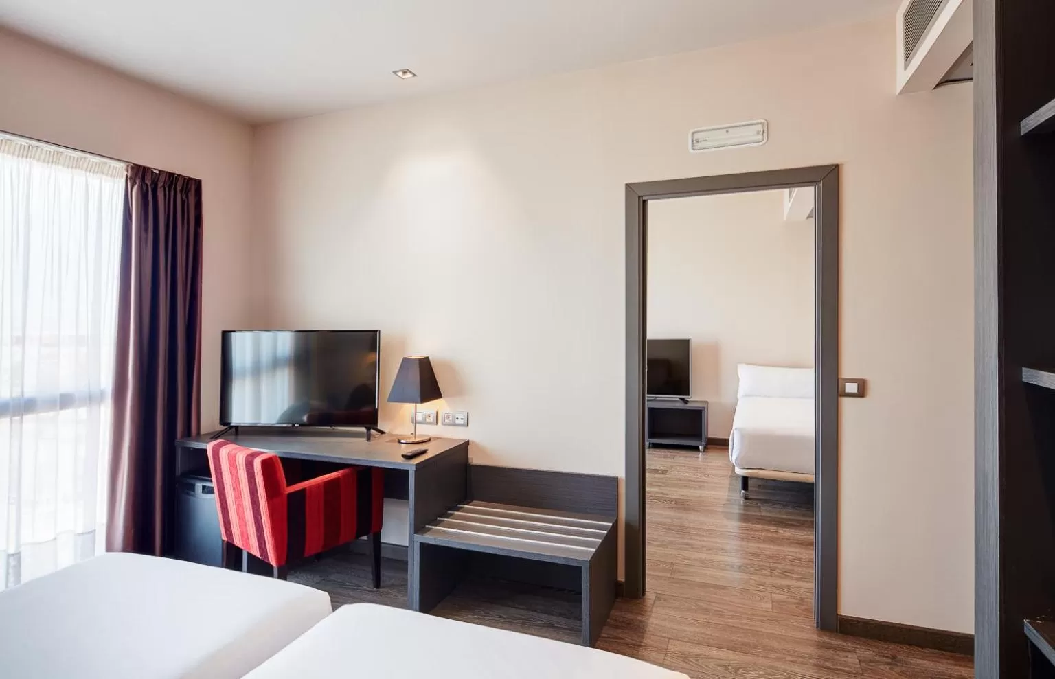 Deluxe Junior Suite in Sercotel Plaza Feria