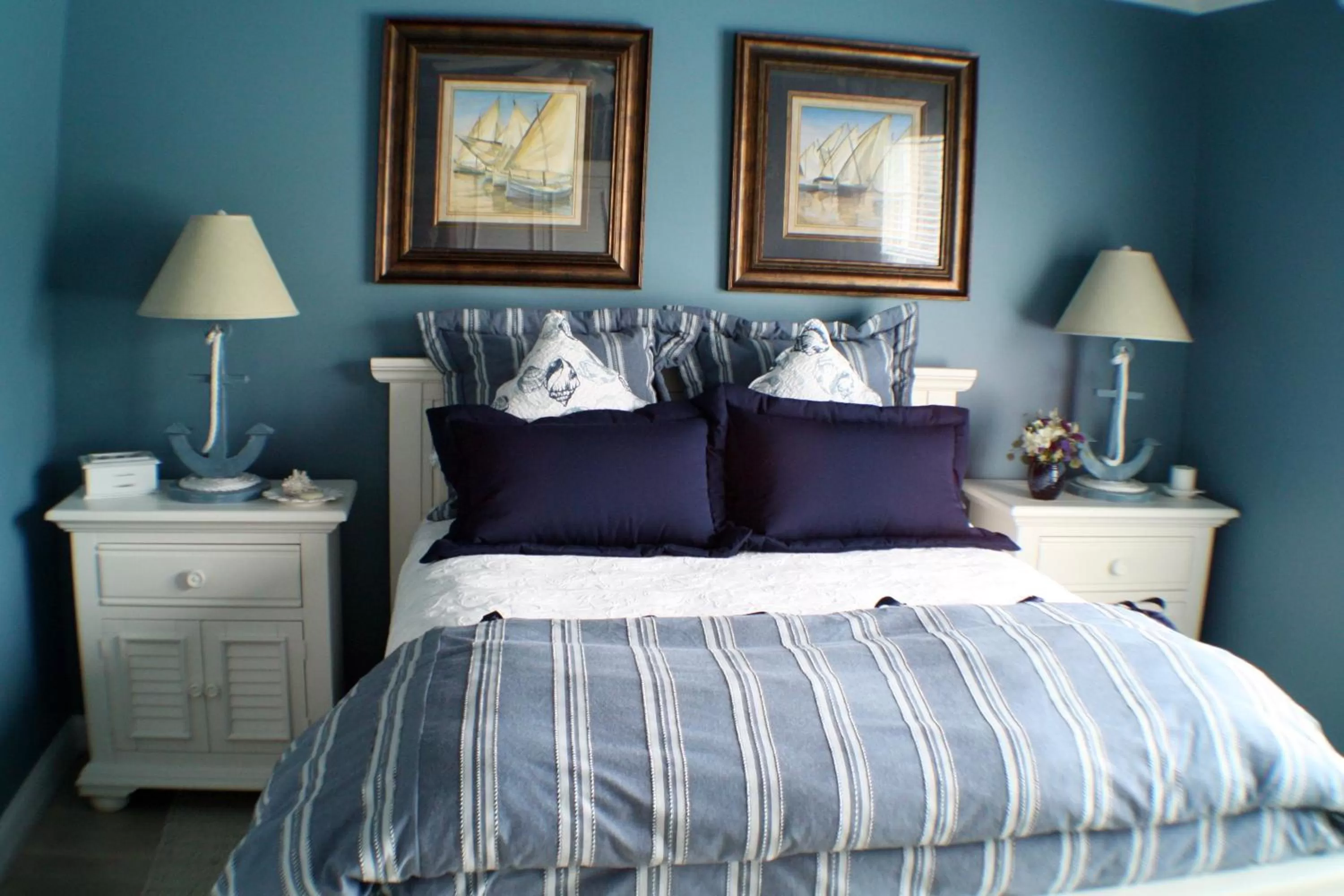 Queen Suite in Pillow and Paddock B&B