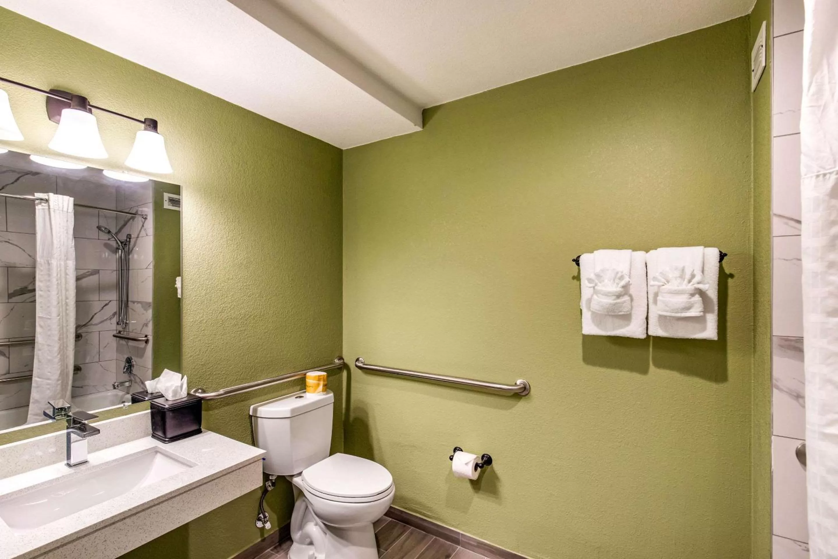 King Suite - Accessible/Non-Smoking in Quality Inn & Suites Plano