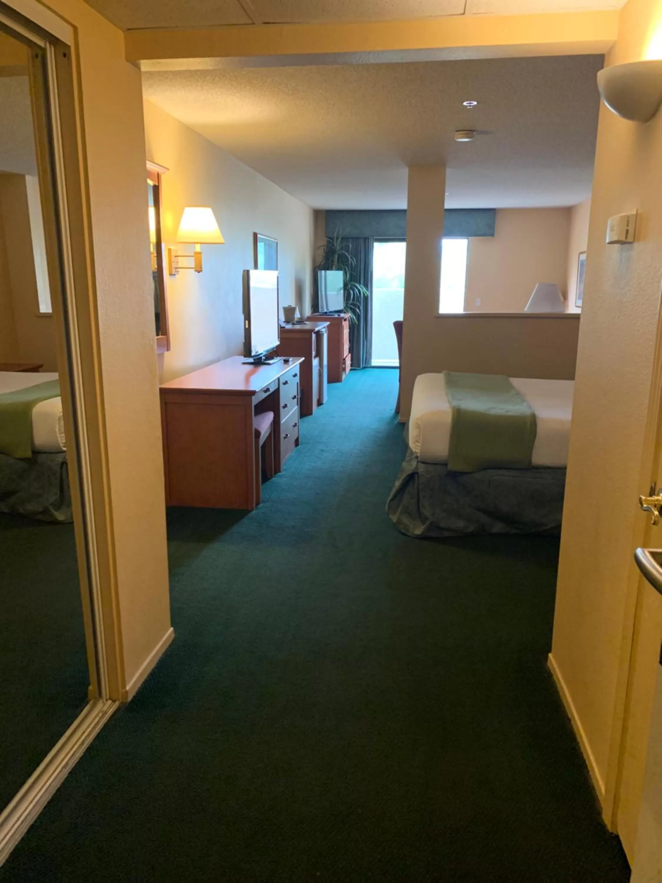 King Mini Suite Poolside in Miracle Springs Resort and Spa