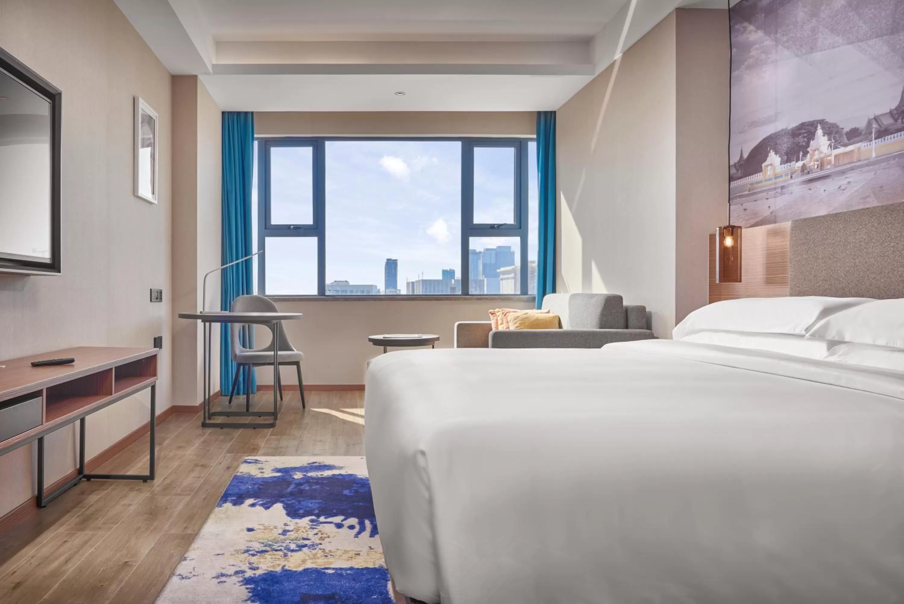 Deluxe King Room in Aurea Central Hotel