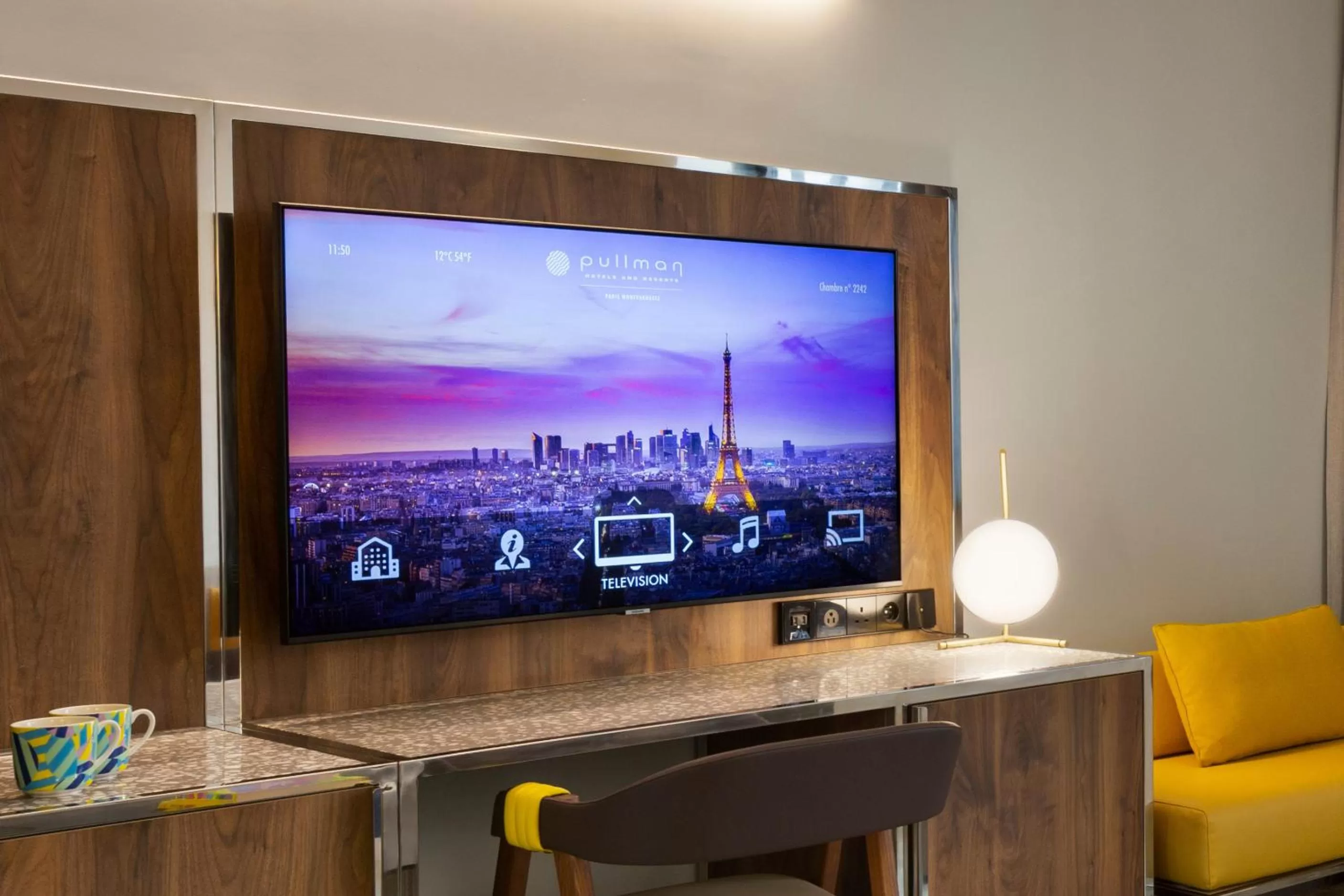 Deluxe Family Room Two Communicating Rooms with 4 Double beds in Pullman Paris Montparnasse