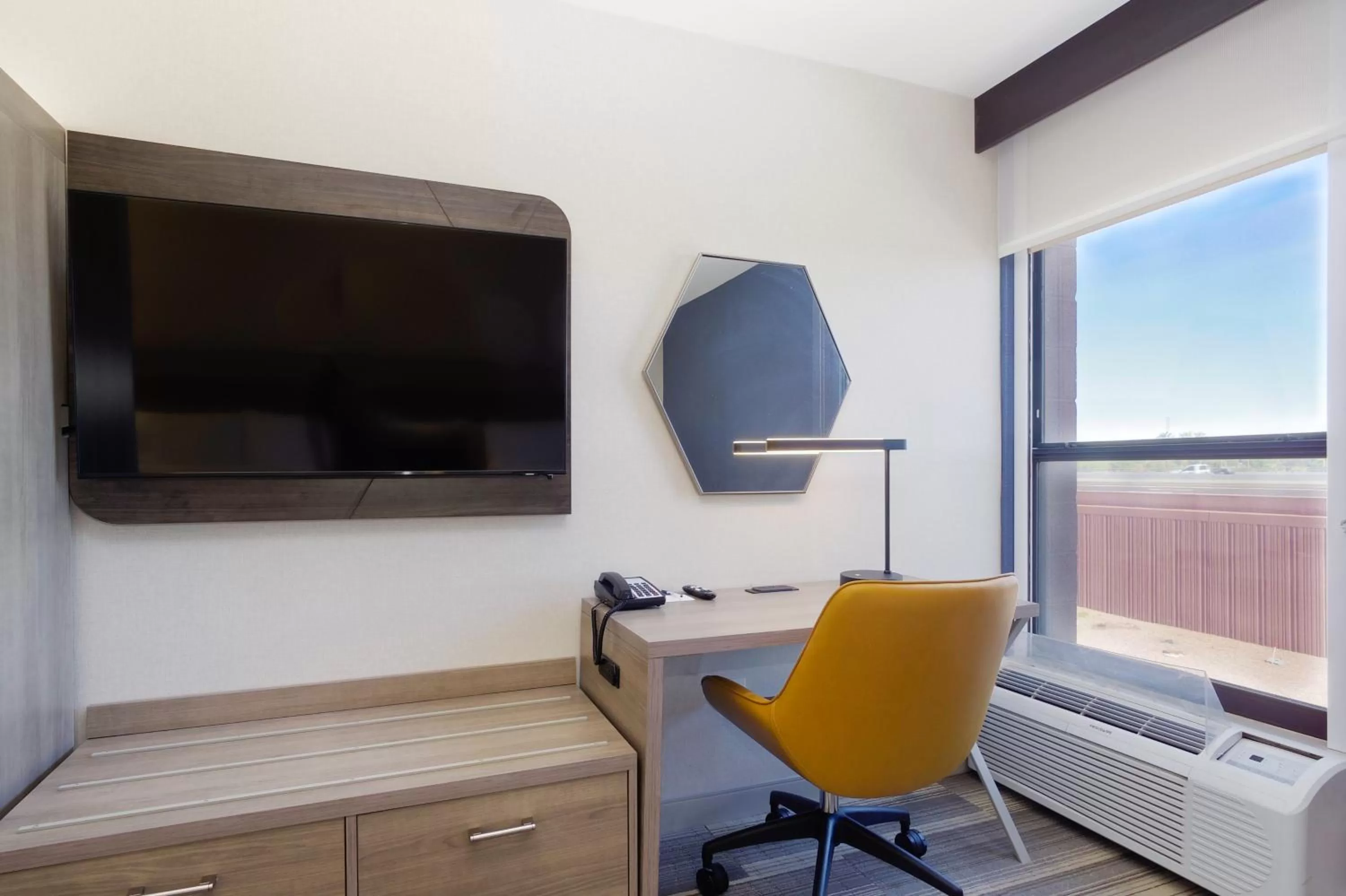 Suite - Hearing Accessible - Non-Smoking in Holiday Inn Express & Suites Phoenix - Tempe by IHG