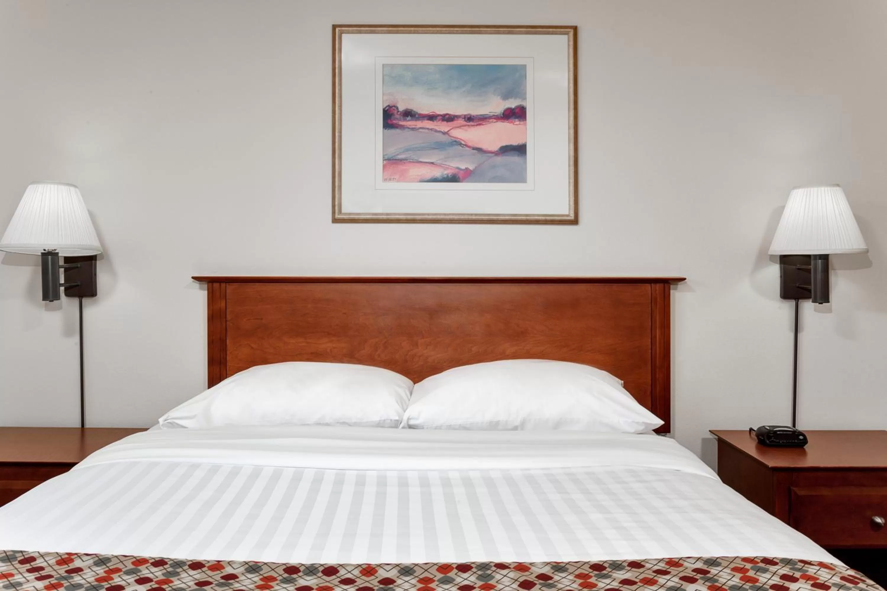 Deluxe Queen Room -Disability Access - Non-Smoking in Super 8 by Wyndham Caraquet