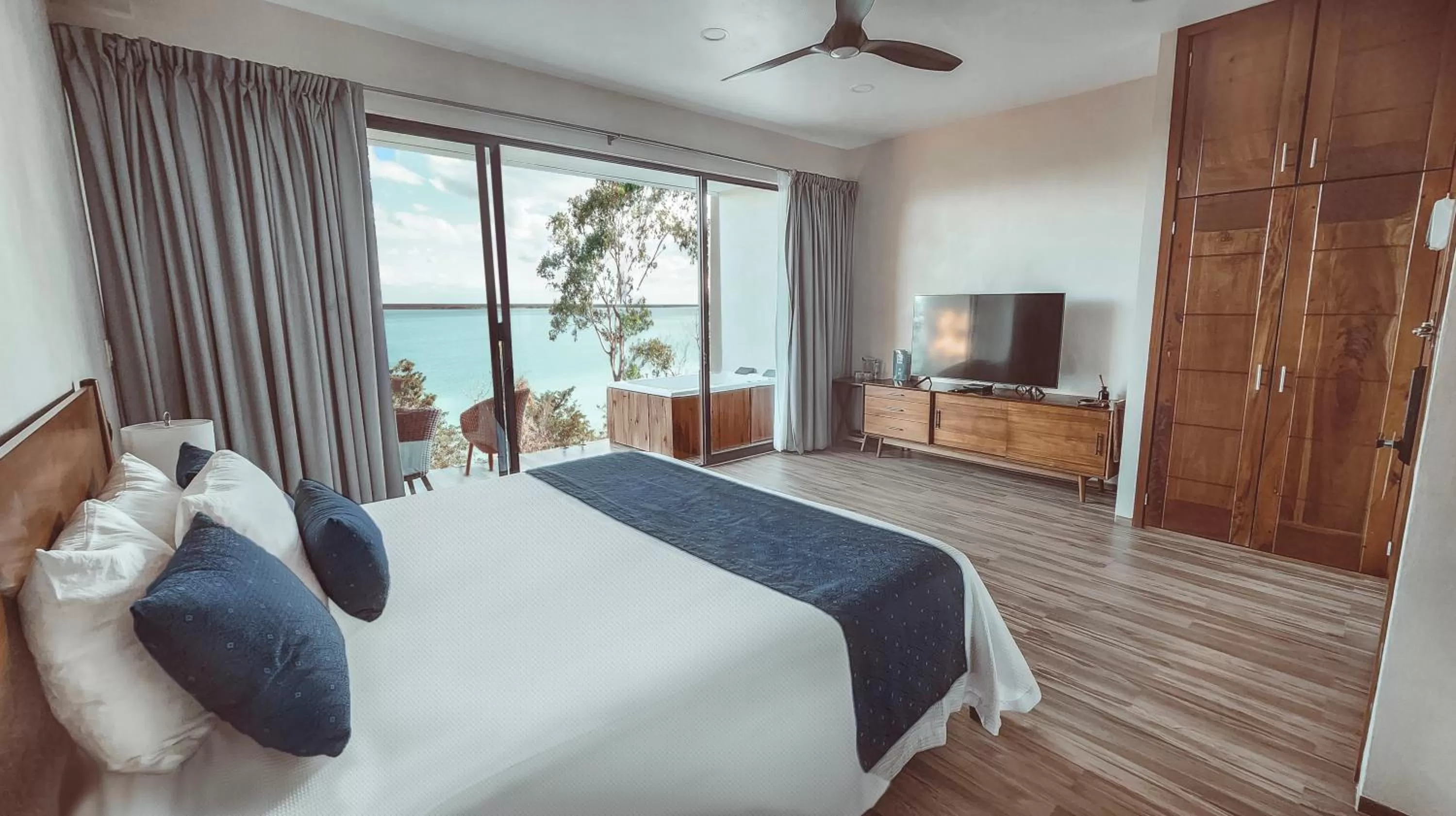 Deluxe King Suite - Adults Only in MBH Maya Bacalar Hotel Boutique