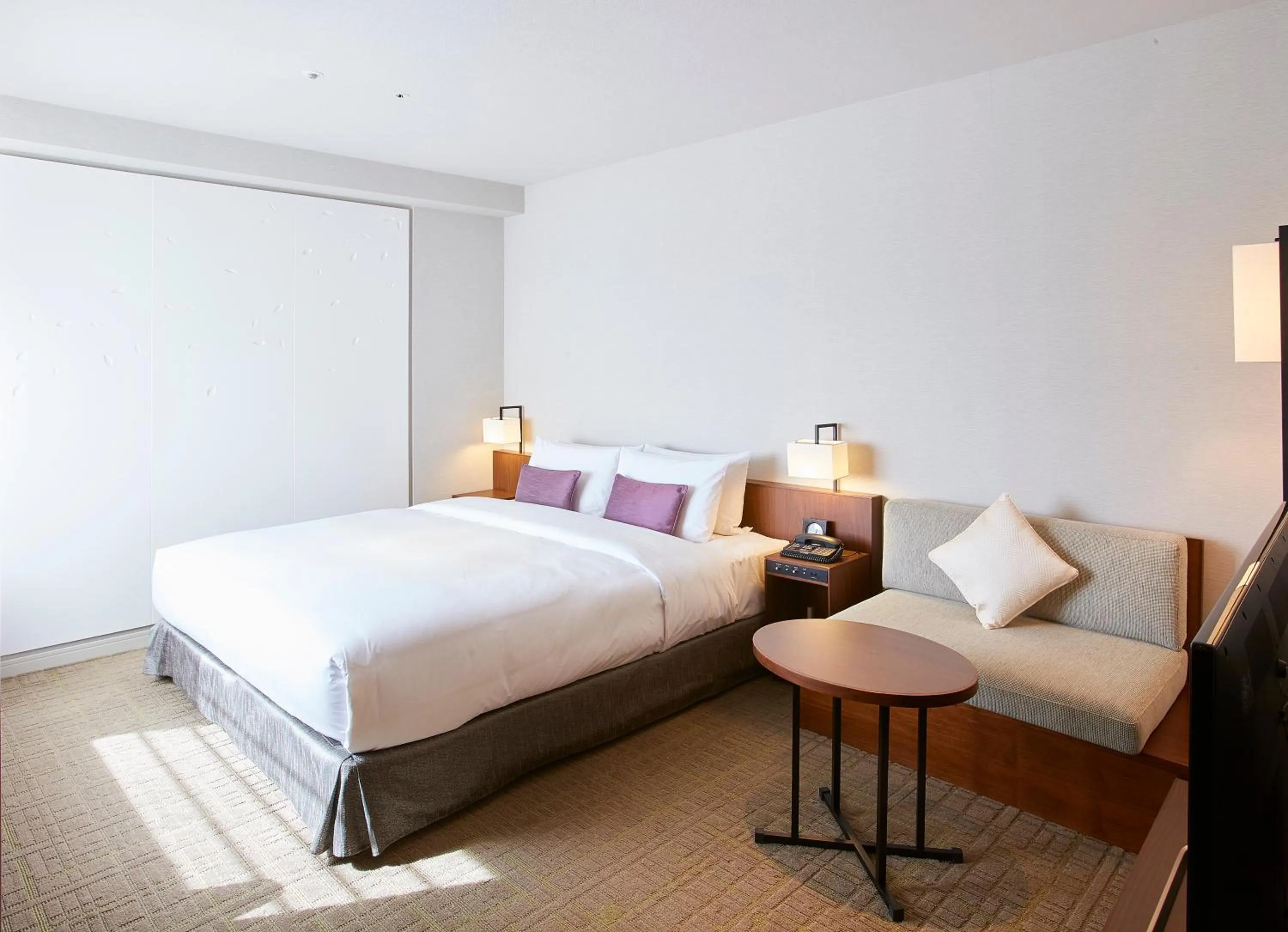 Premier King Room - Non-Smoking in Keio Plaza Hotel Sapporo