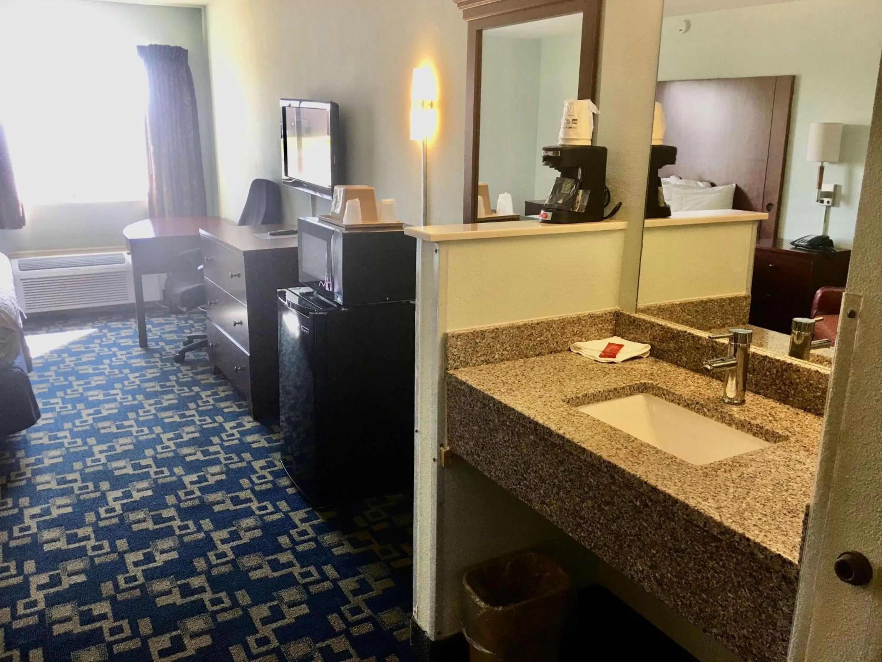 King Room in SureStay Hotel by Best Western Weimar