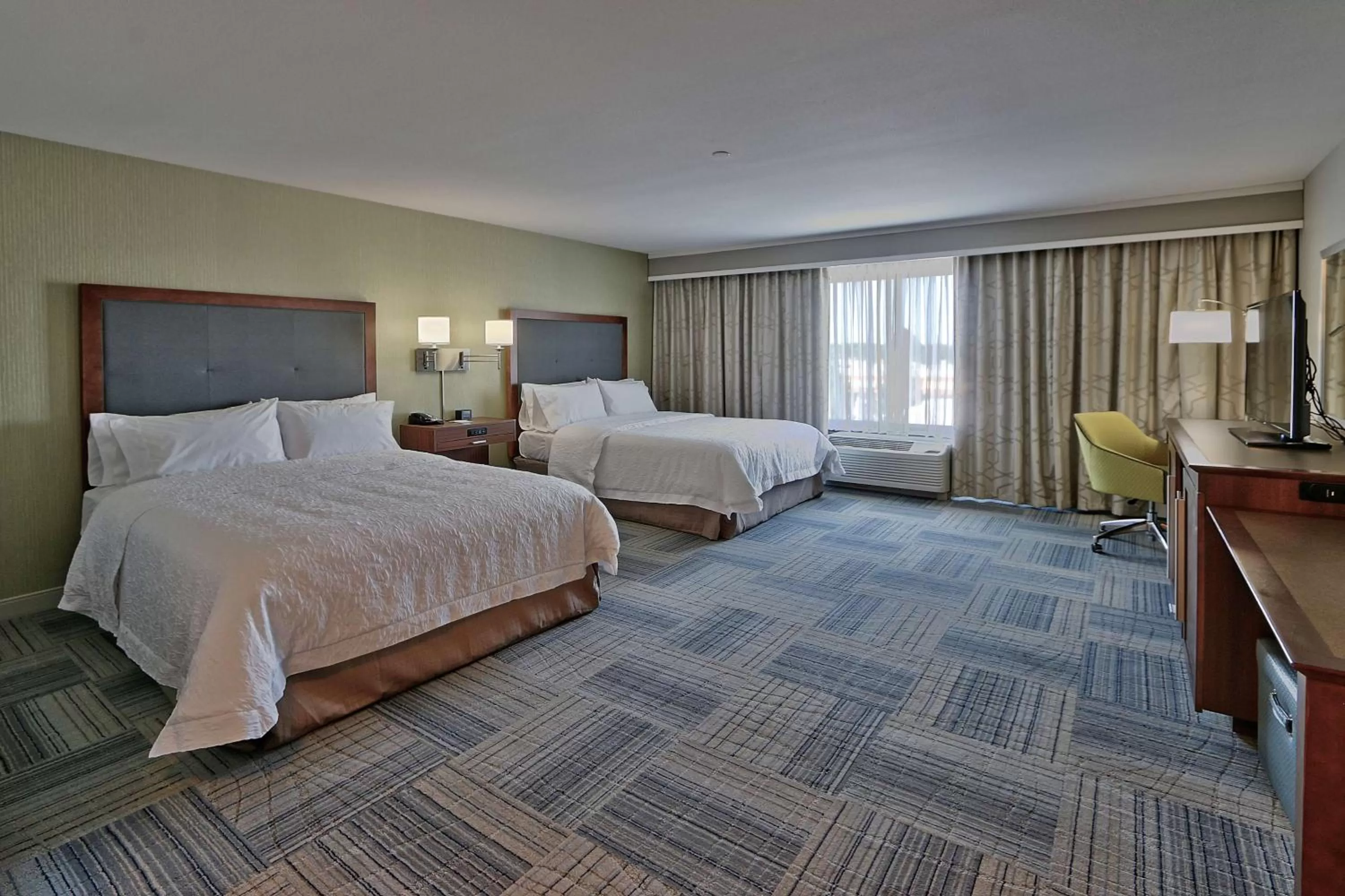 Queen Room with Two Queen Beds - Hearing Access/Non-Smoking in Hampton Inn & Suites Las Cruces I-10, Nm