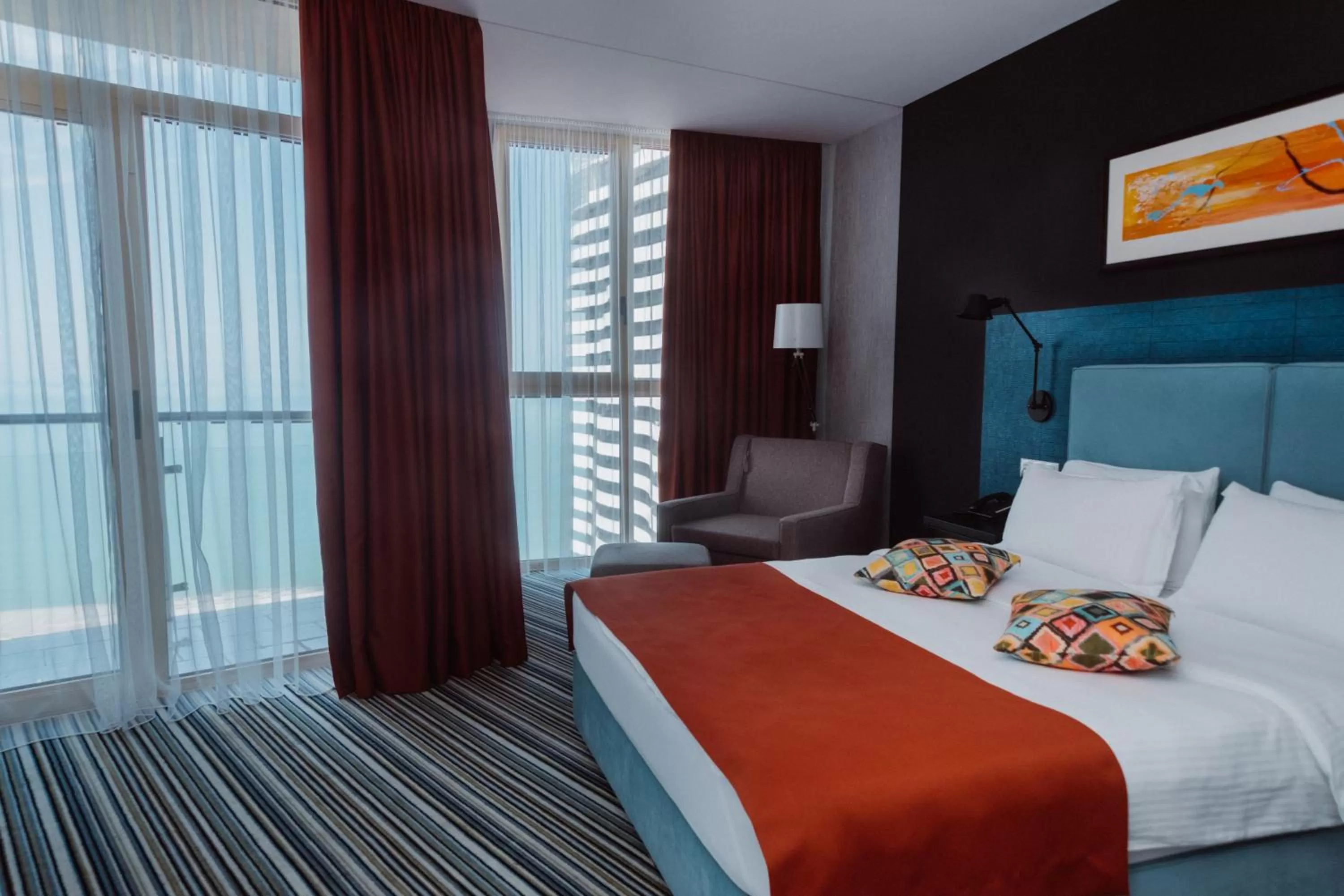 Deluxe Triple Room with Sea View in Aparthotel Tangerine