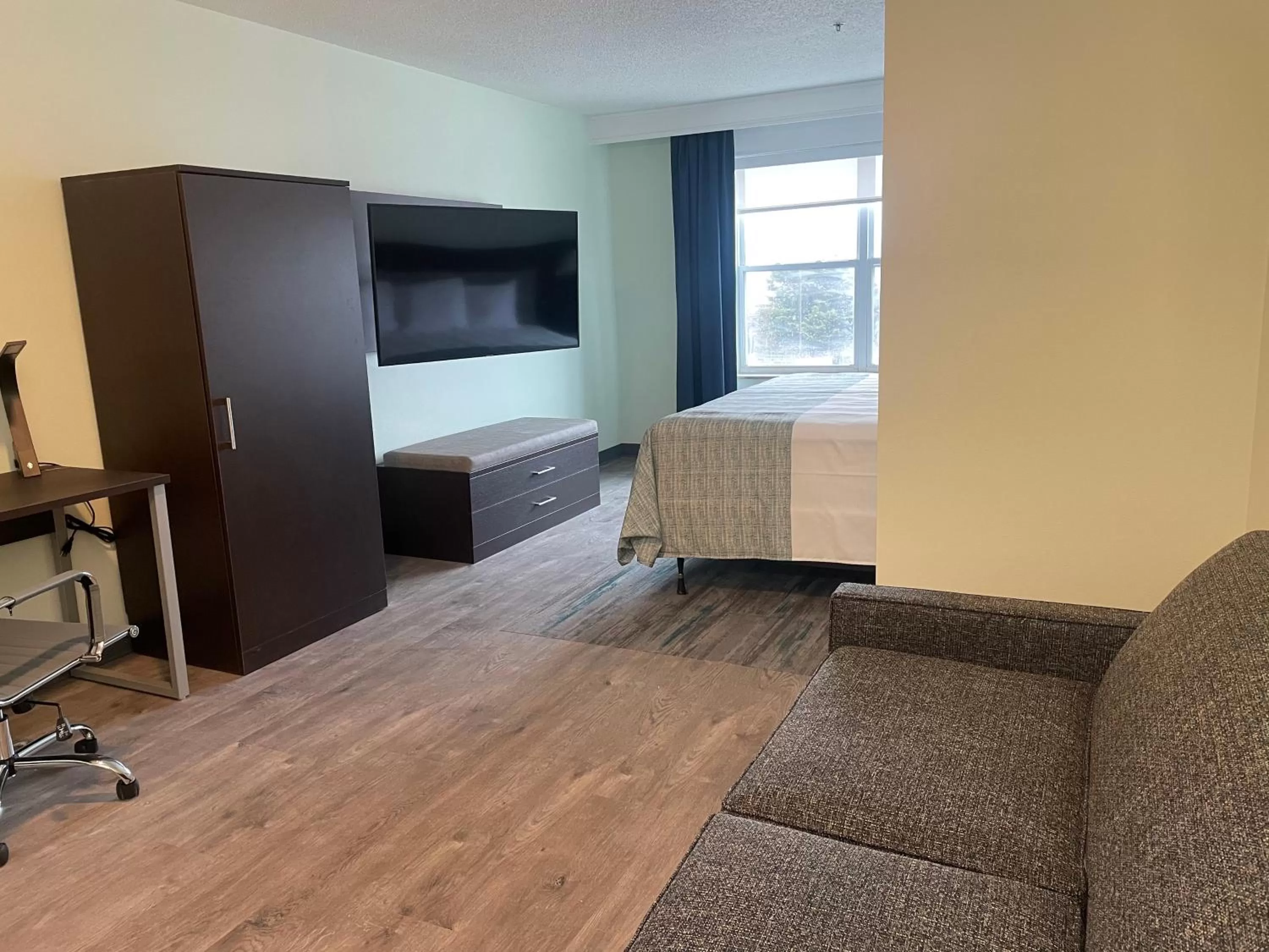 King Studio Suite - Non-Smoking in Wingate by Wyndham Waldorf - Washington DC Area