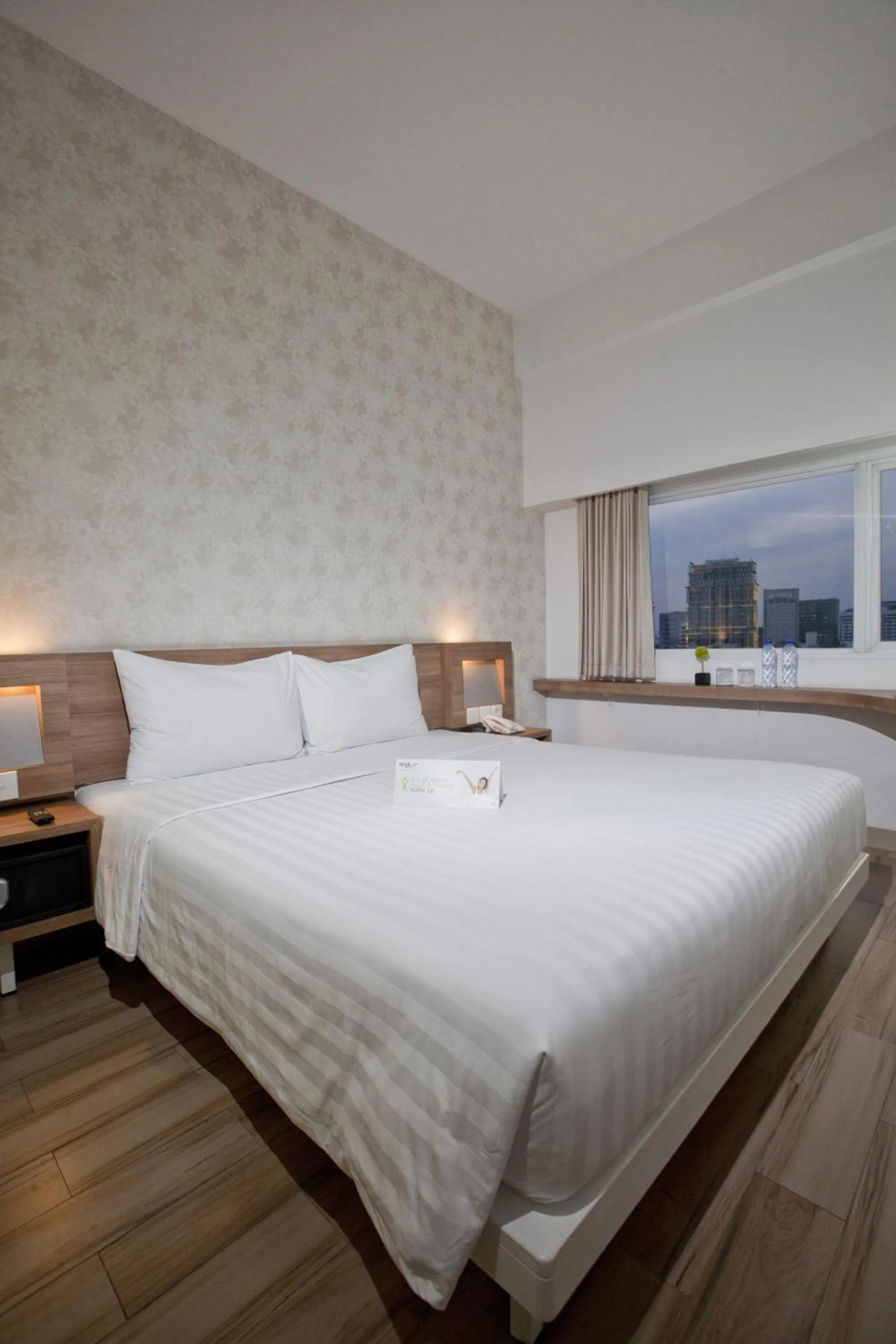 Single Room in Whiz Hotel Cikini Jakarta