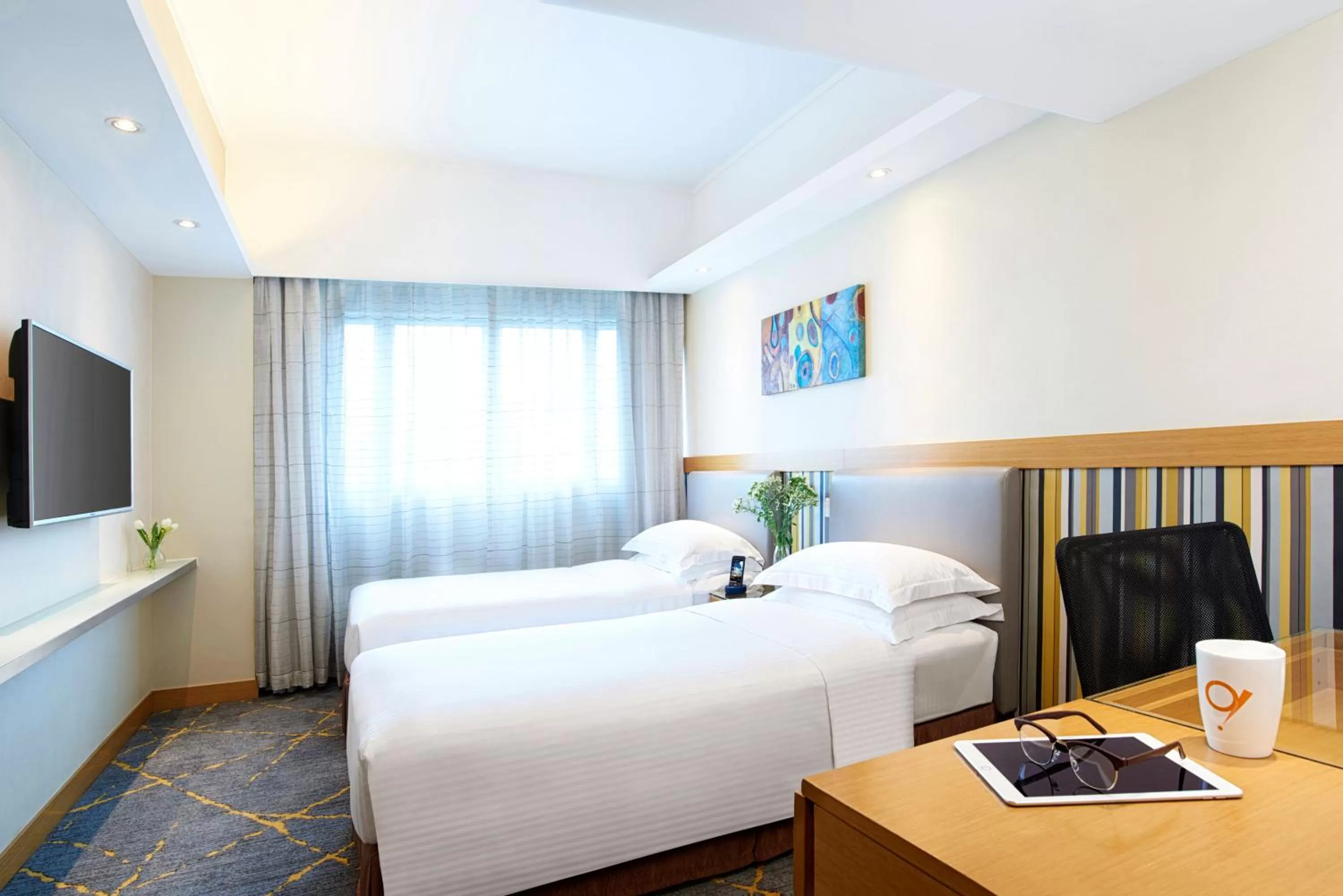 Deluxe Twin Room in The Cityview - Chinese YMCA of Hong Kong