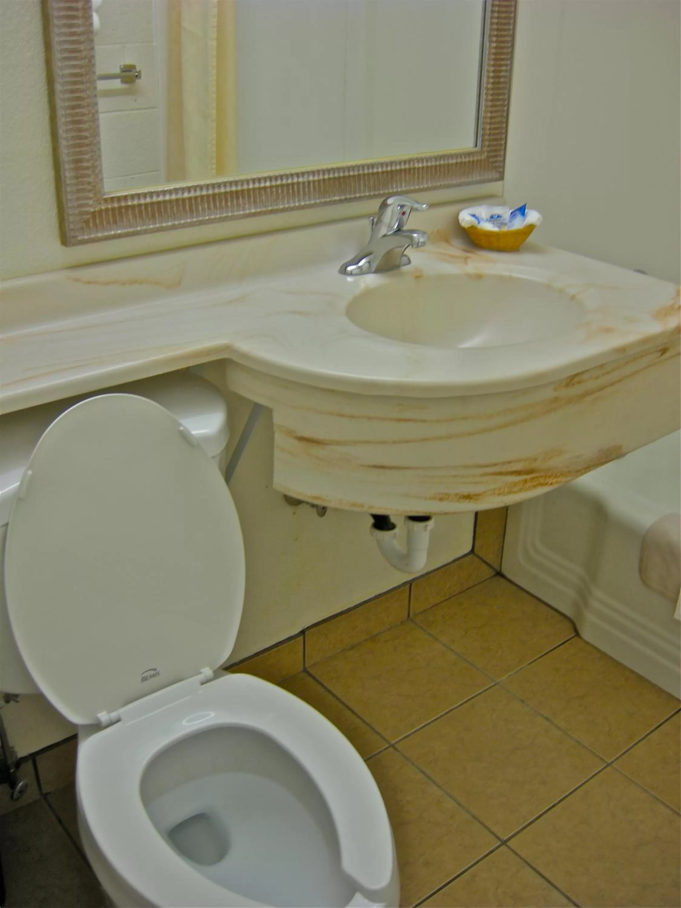 Queen Room with Two Queen Beds in Americas Best Value Inn - Pendleton