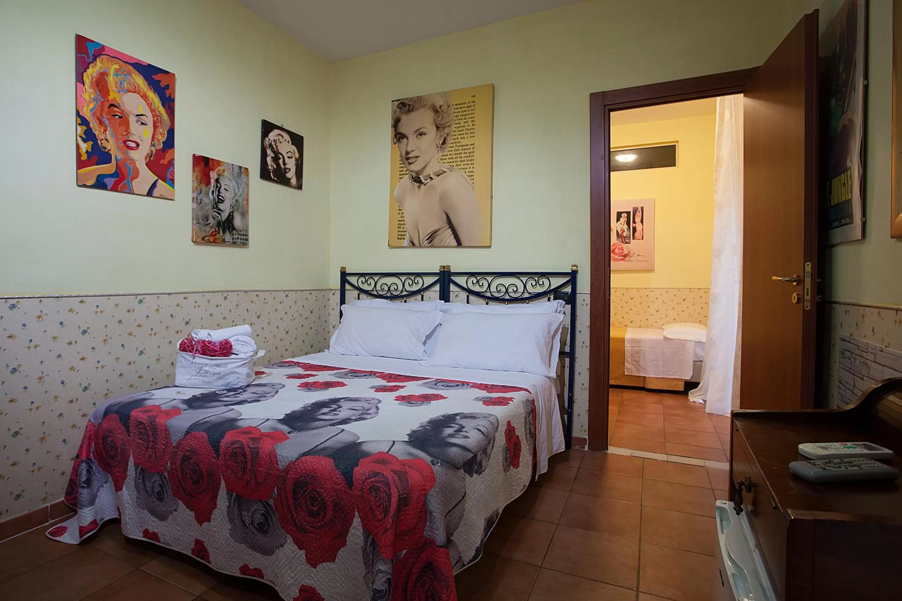 Quadruple Room with Balcony in Hotel Cineholiday