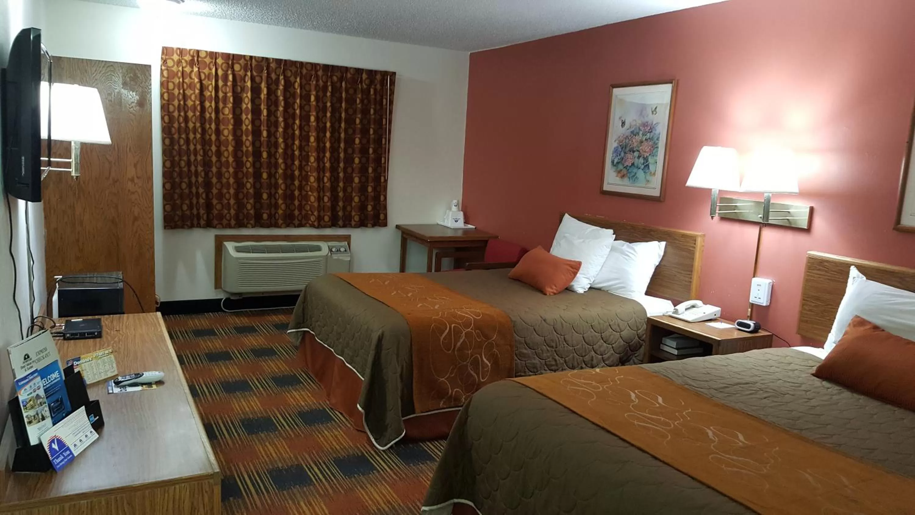 Double Room with Two Double Beds - Smoking in Americas Best Value Inn and Suites - Nevada