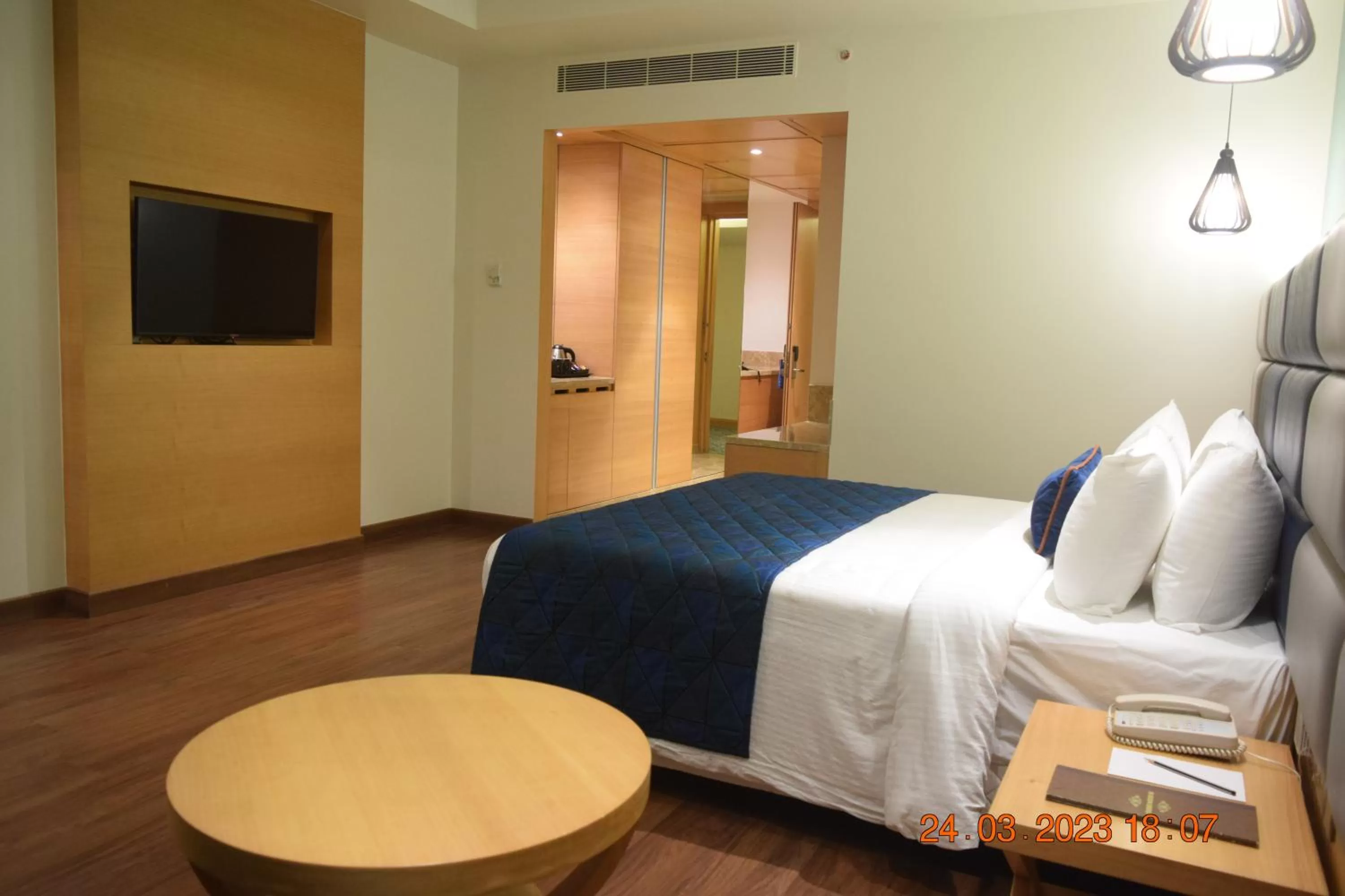 Superior Double or Twin Room - single occupancy in SRM Hotel Maraimalai Nagar Chennai
