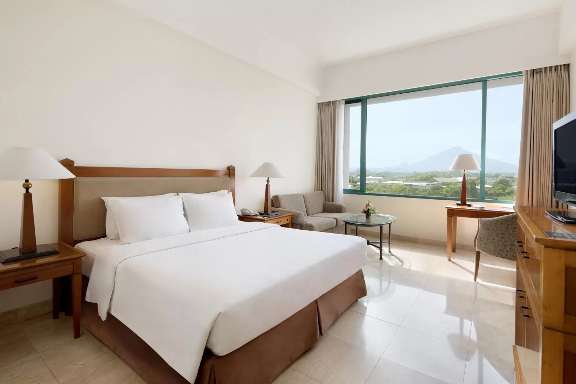 Deluxe Double or Twin Room in Aryaduta Manado