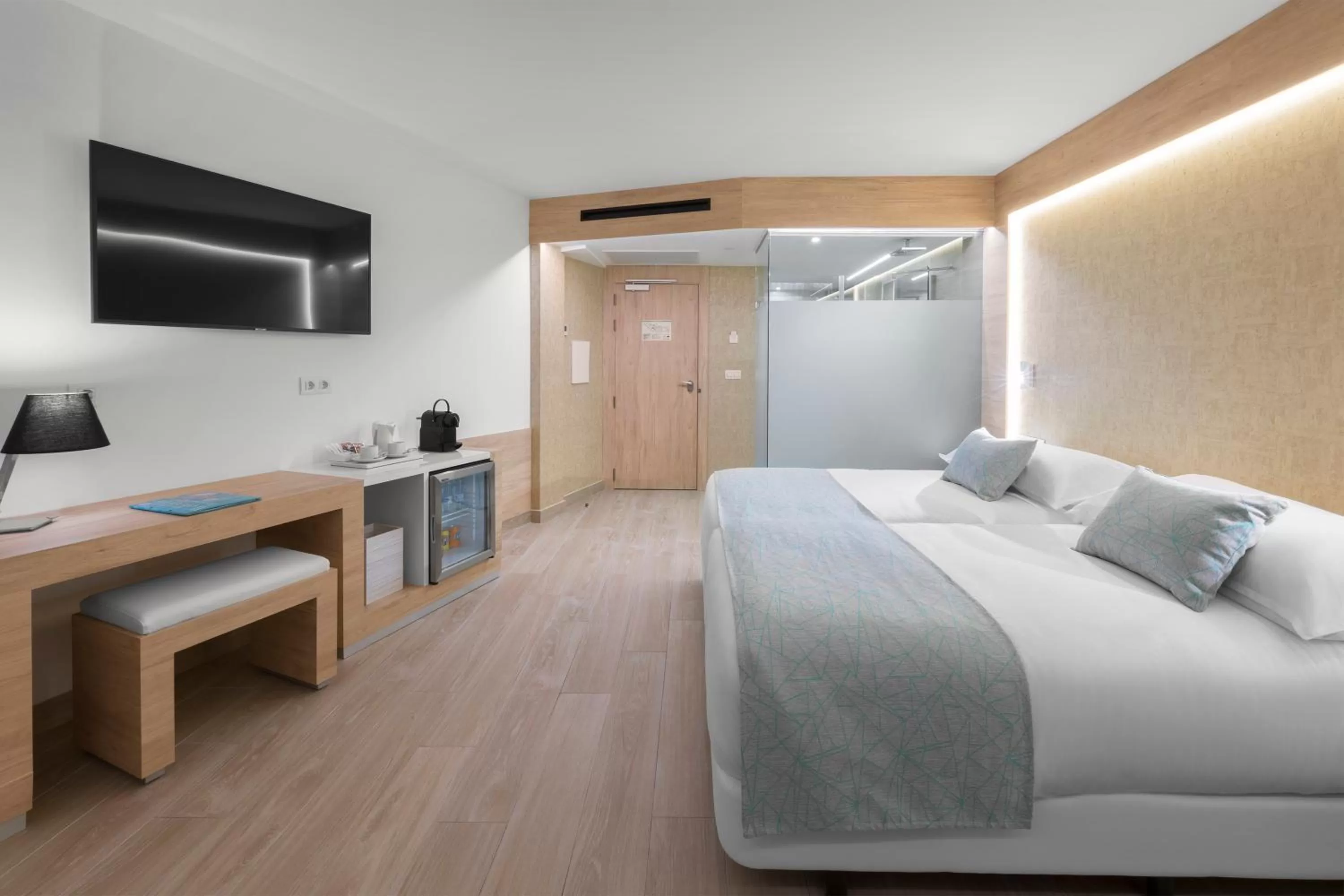 Double Comfort Lemnos with Balcony (2 Adults) in Elba Sunset Mallorca Thalasso Spa