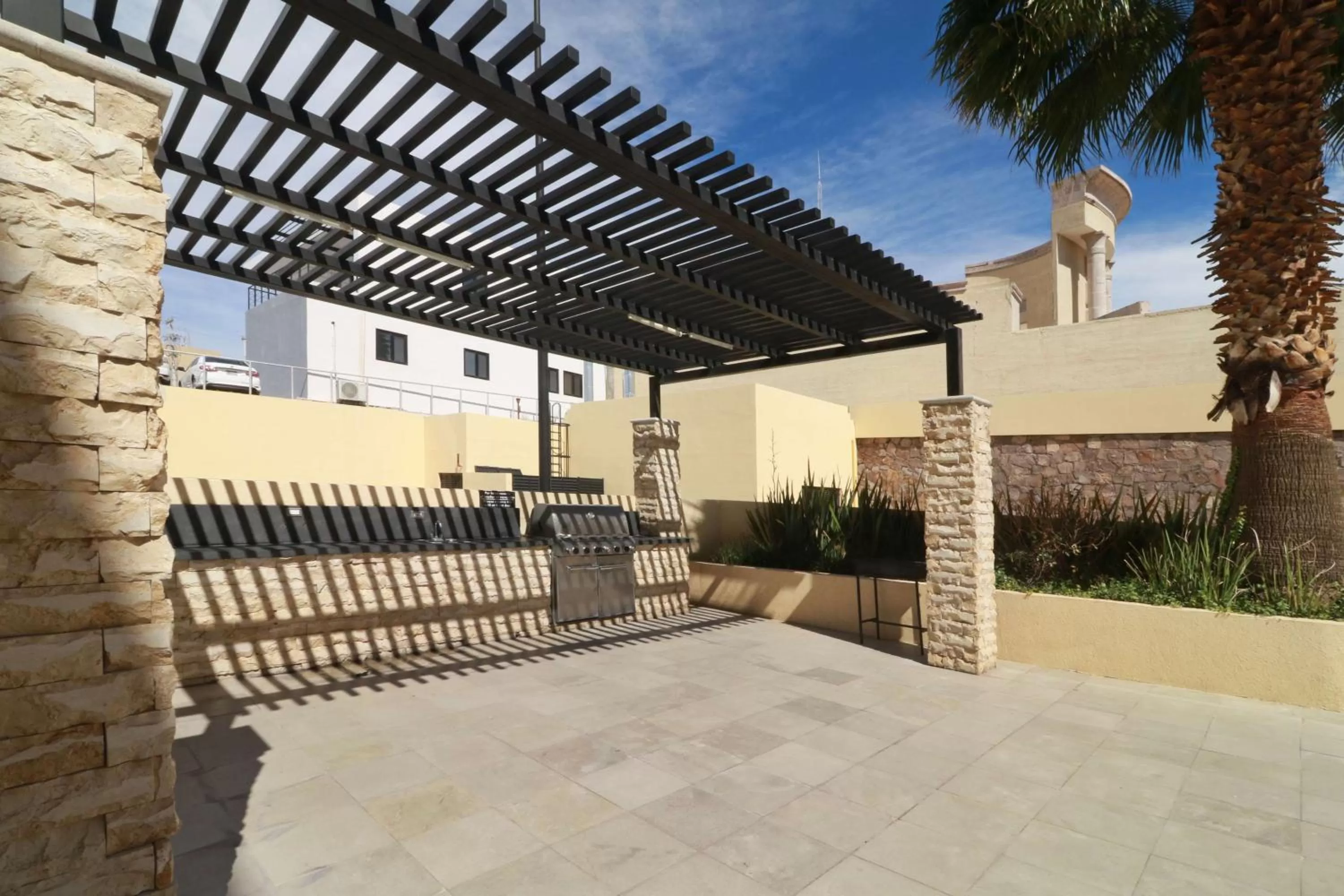 Patio in Hampton by Hilton Chihuahua