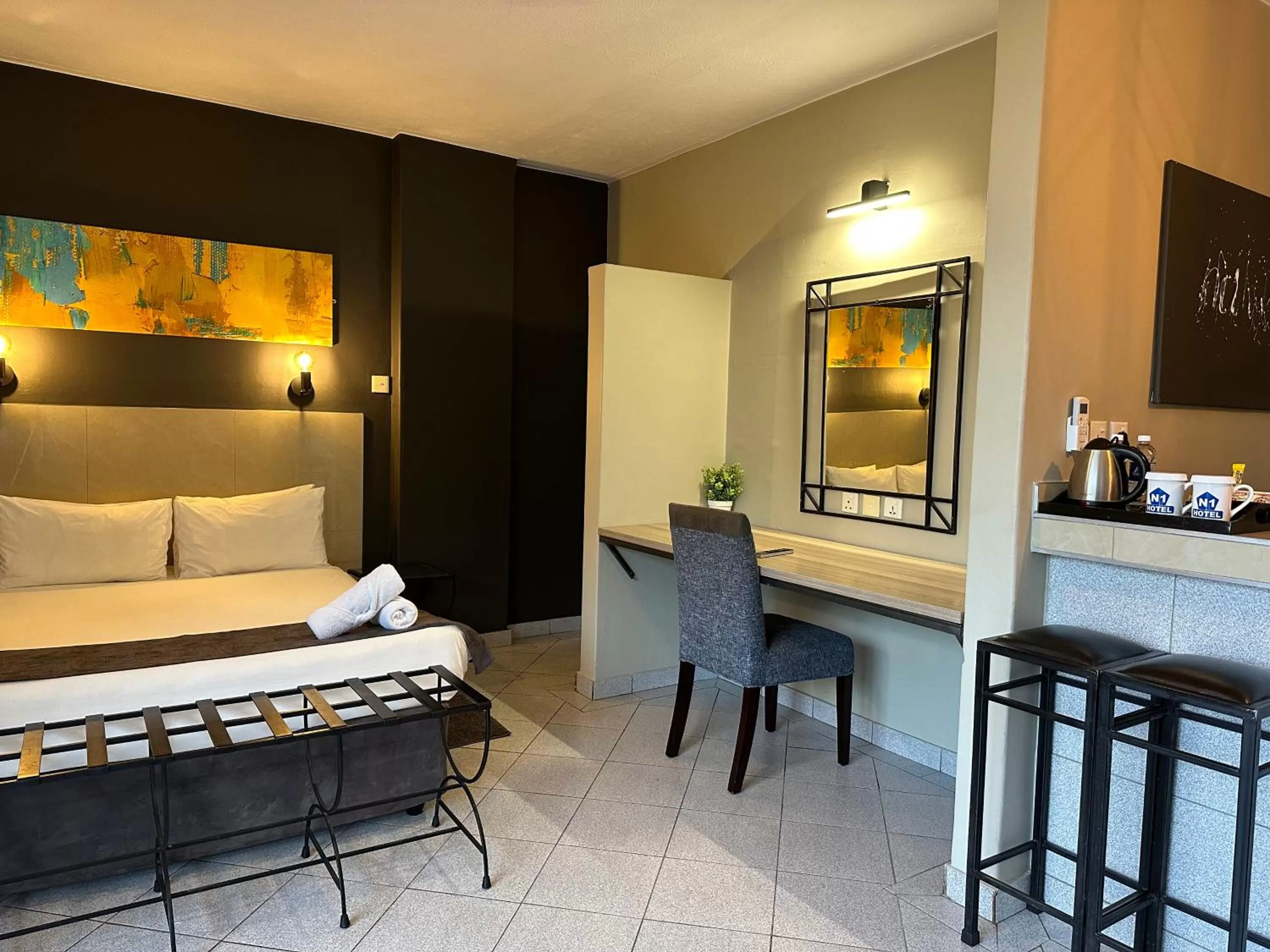 Deluxe Double Room in N1 Hotel Samora Machel Harare