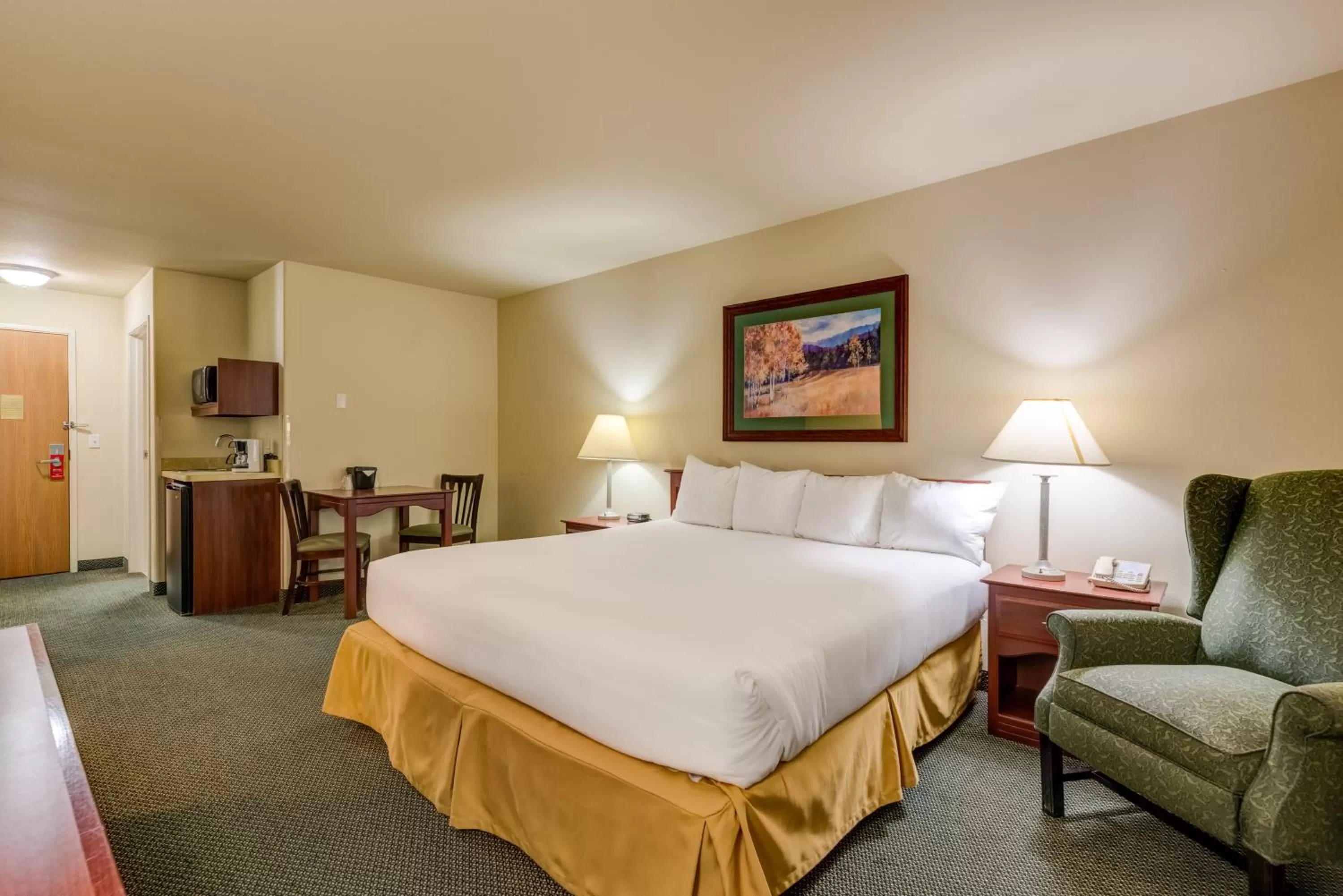 King Suite - Non-Smoking in Grand River Hotel