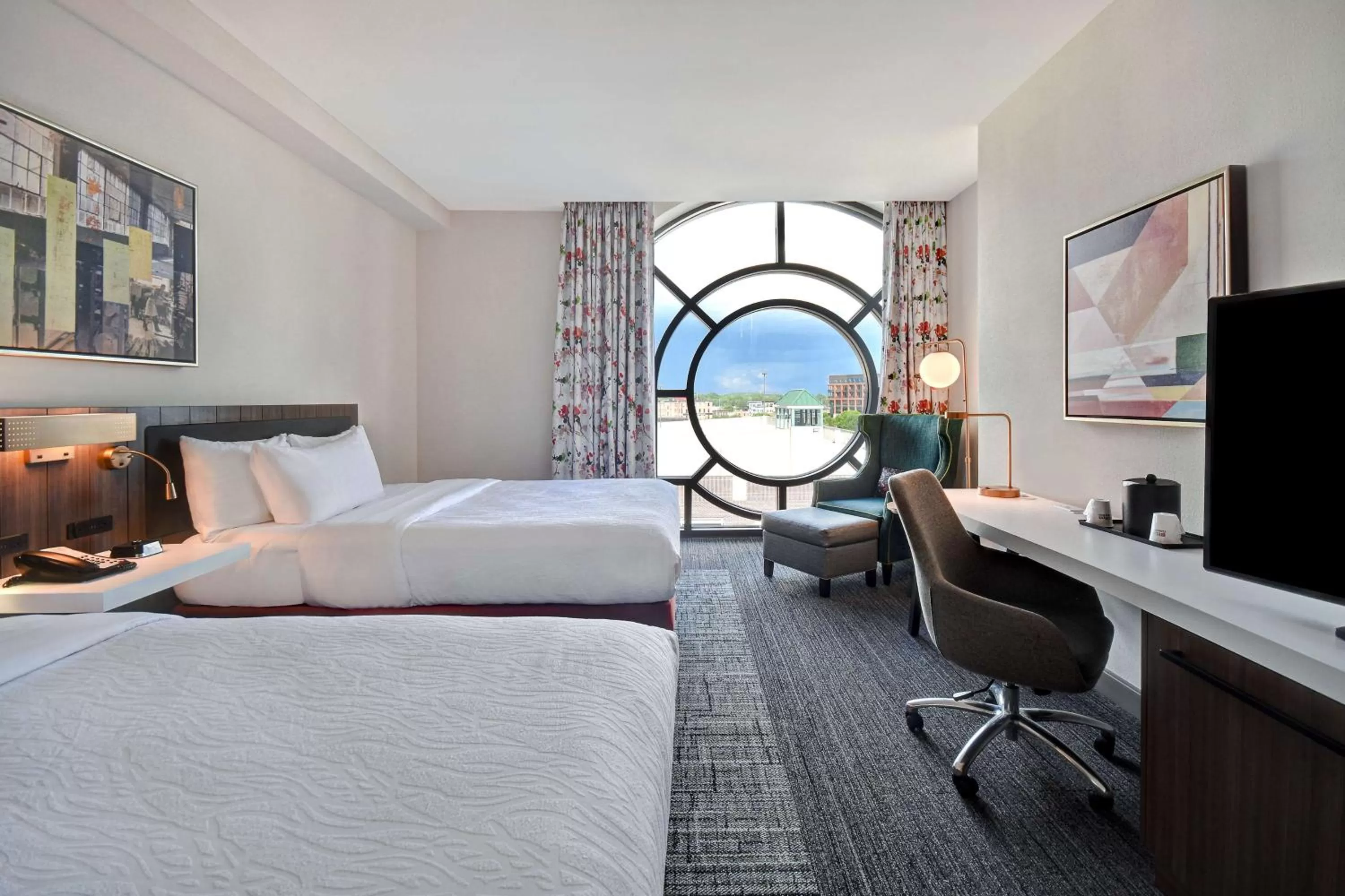 Queen Room with Two Queen Beds in Hilton Garden Inn Kalamazoo Downtown