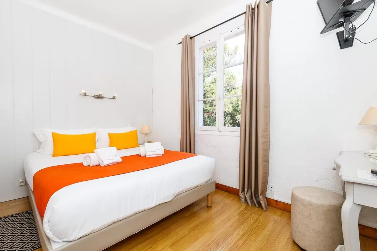 Double Room in Hôtel Les Liserons de Mougins