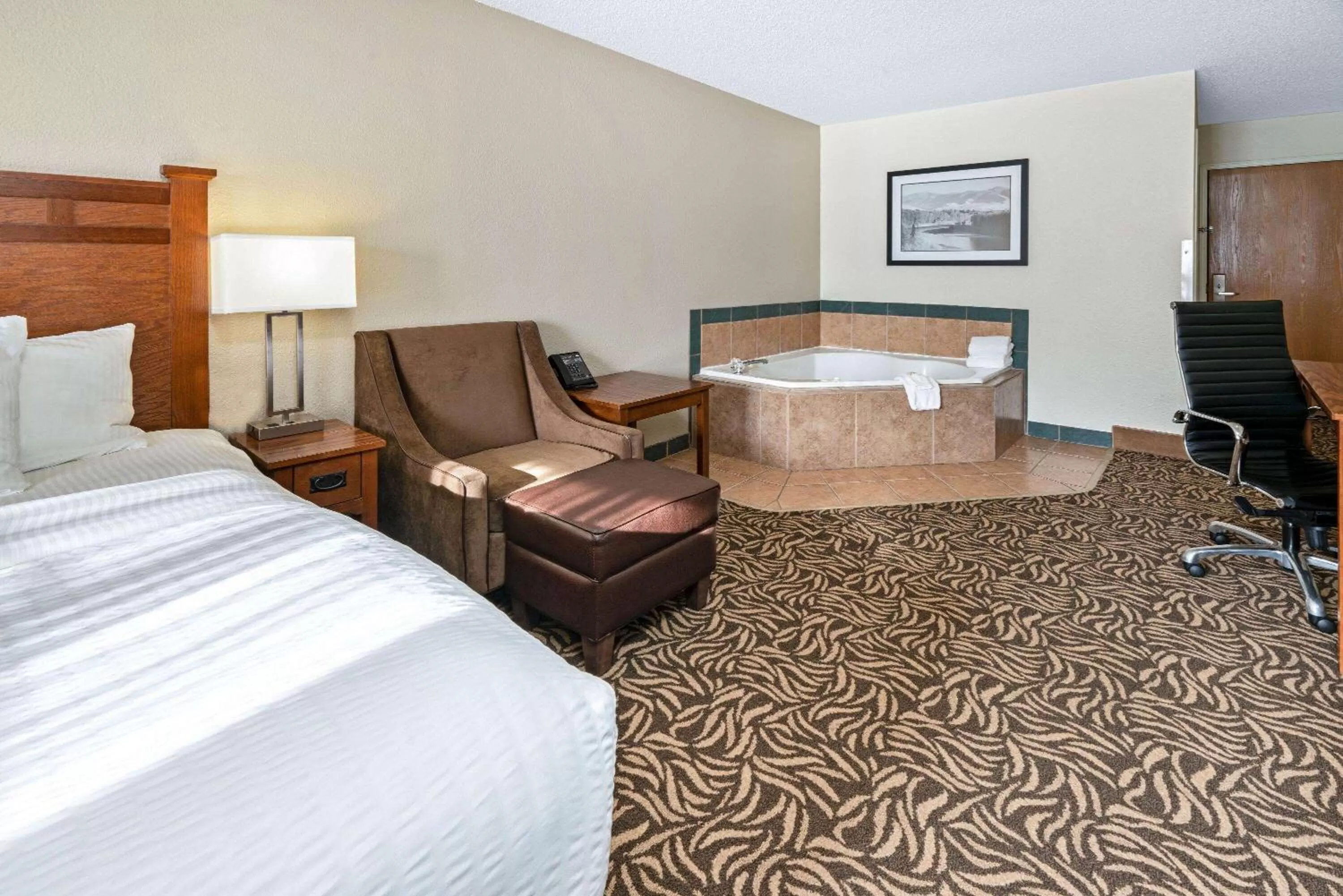 Deluxe King Room - Non-Smoking in La Quinta Inn by Wyndham Missoula