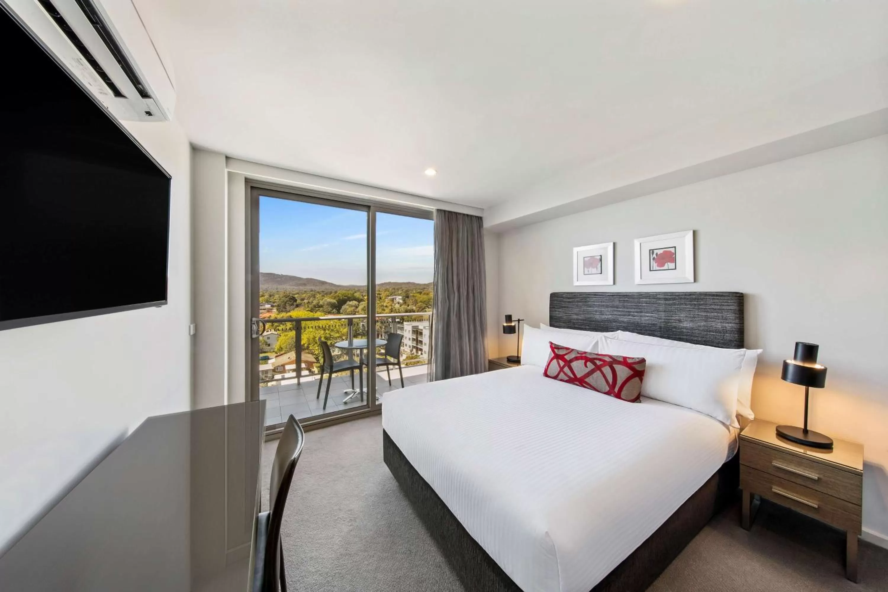 Guest Room in Adina Serviced Apartments Canberra Dickson