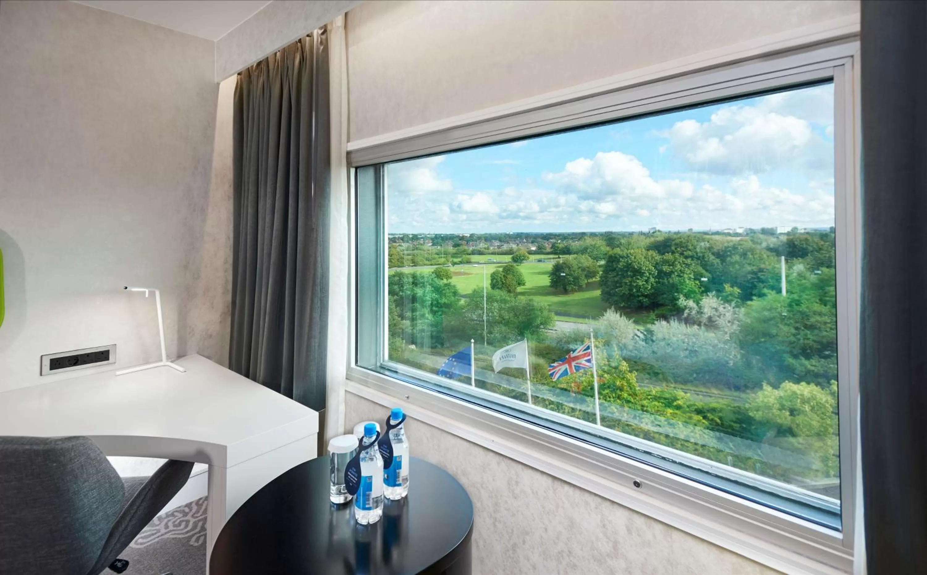 Executive Twin Room - Lounge Access in Hilton London Heathrow Airport