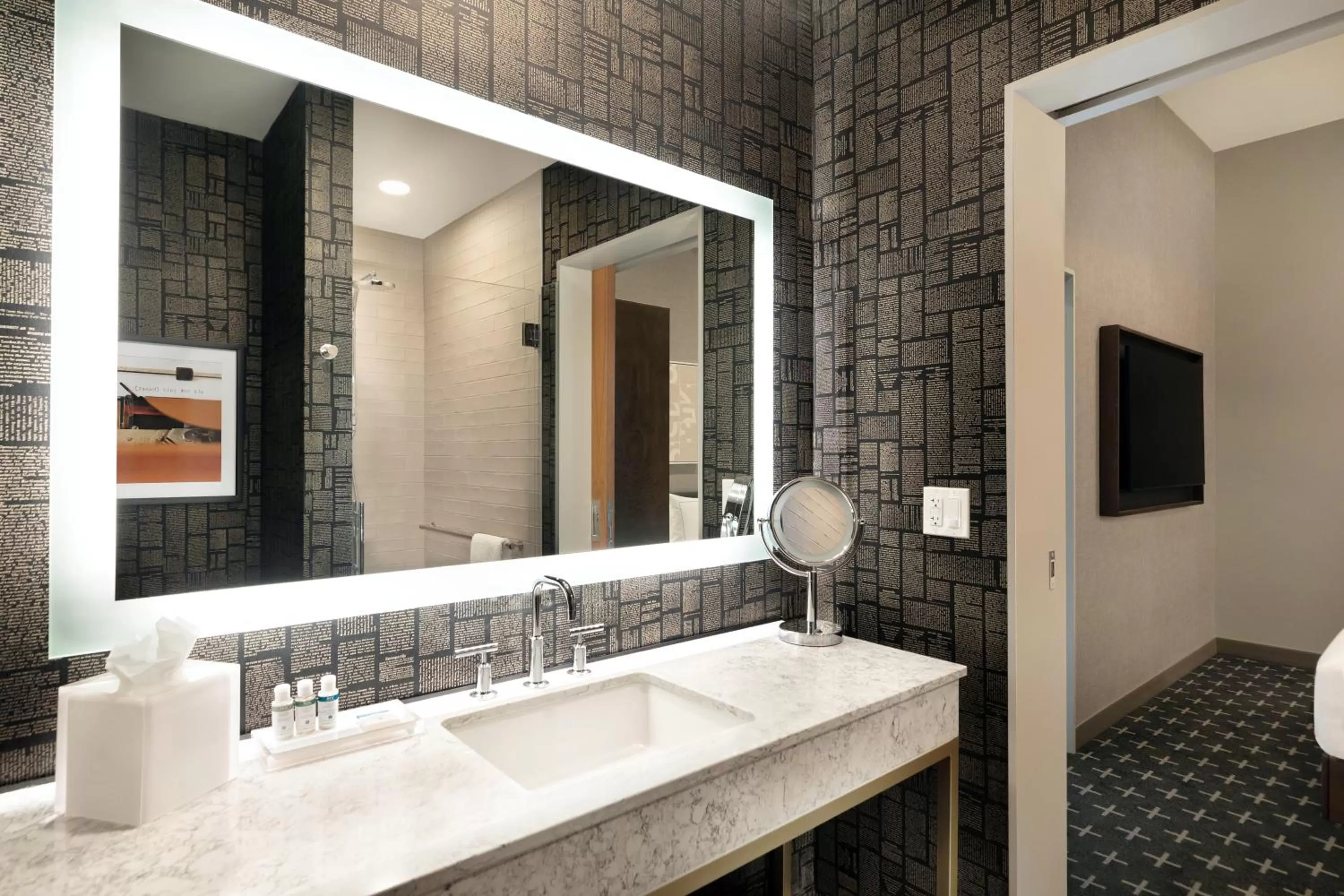 Standard Queen Room with Two Queen Beds in The Slate Hotel Denver Downtown, Tapestry by Hilton