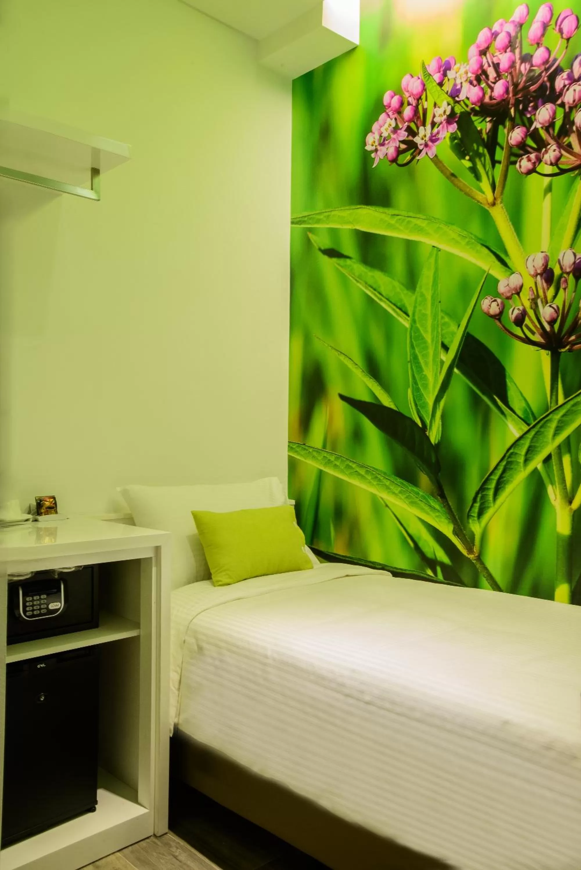 Standard Single Room in J8 Hotel